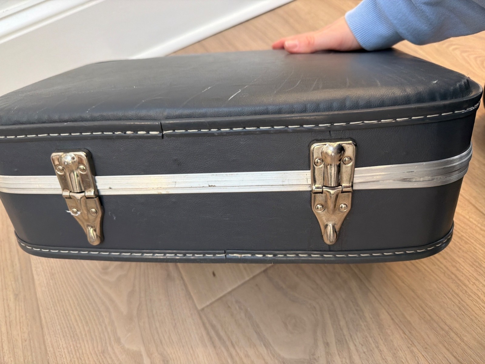 Vintage Gray Hard Shell Vanity Case 15×11 Inch With Metal Hinges & Latch Locks