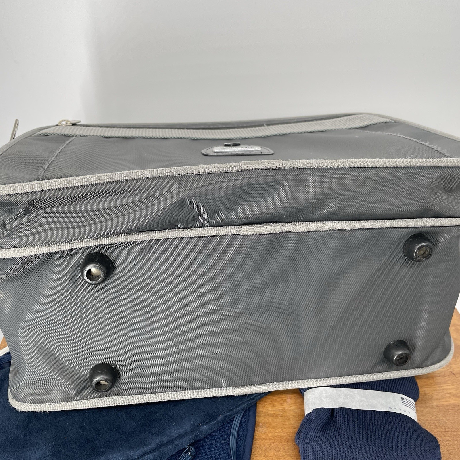 Samsonite Profile II Carry On Travel Bag Gray Soft Sided Shoulder Luggage Extras