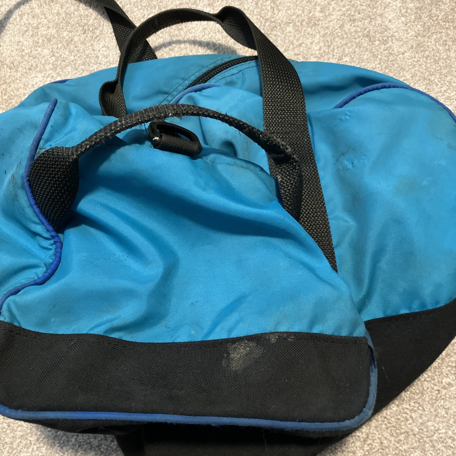 1990 Vintage L.L. Bean Gym/ Duffle Bag With Canvas Bottom
