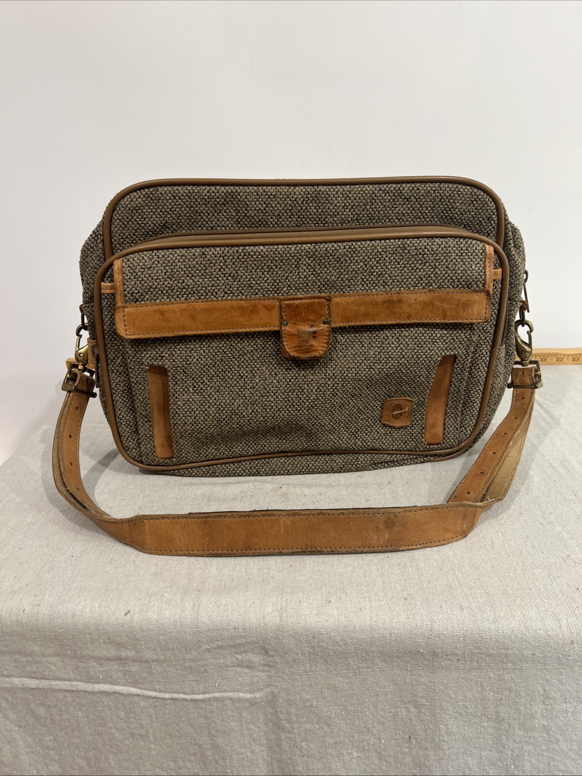 Vintage Hartmann Luggage Tweed & Leather Travel Shoulder Messenger Bag Carry On