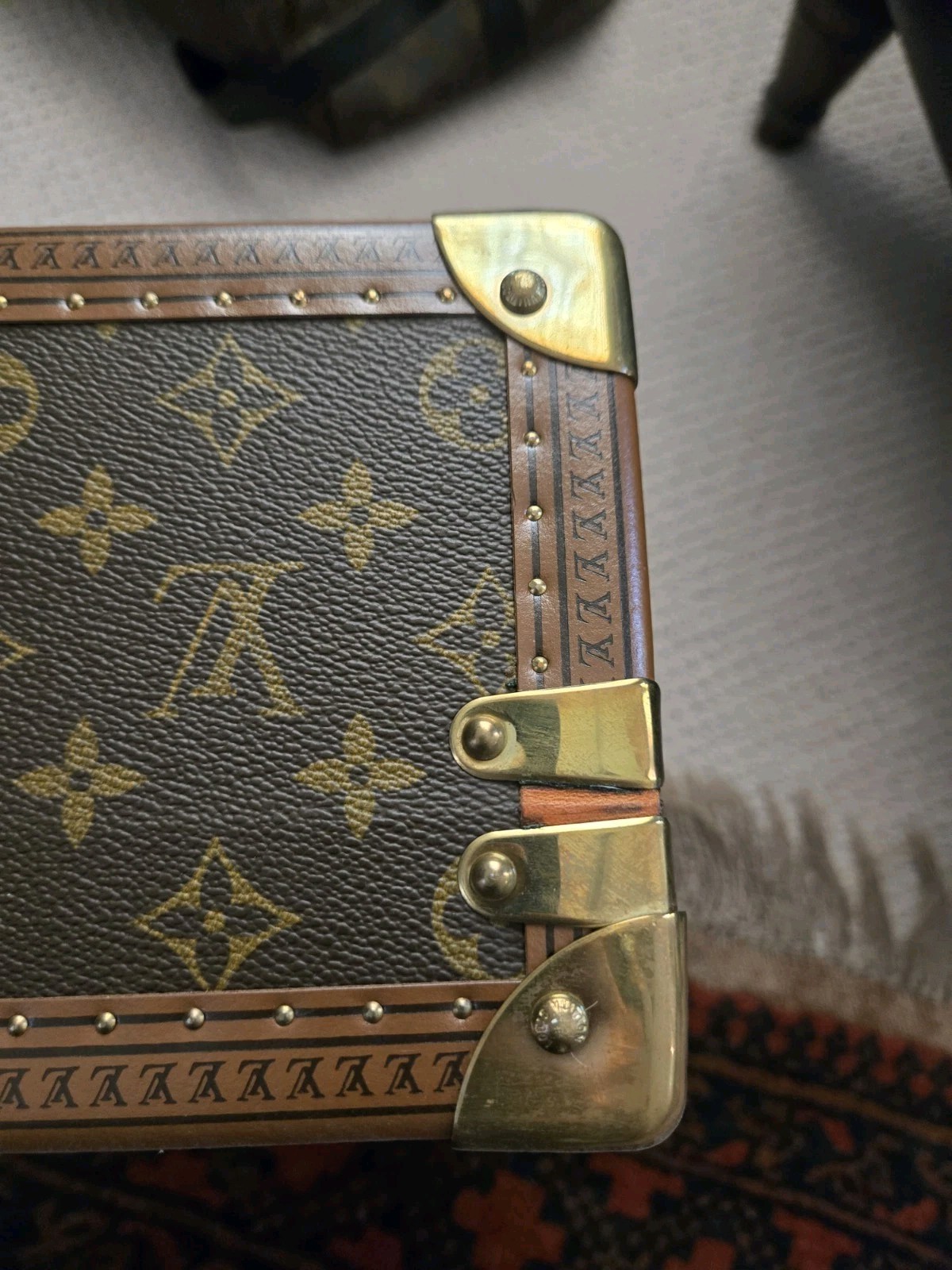 Louis Vuitton Alzer 45 Leather Case with Original Key ca. 2003