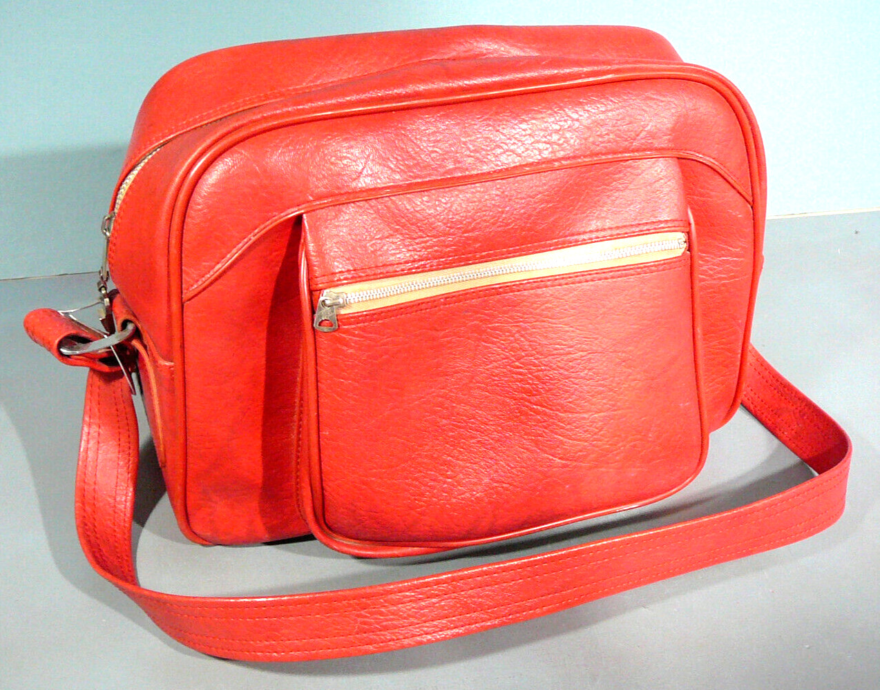 Vintage American Tourister Escort Rose / Pink 16″ Fuax Leather Travel Bag