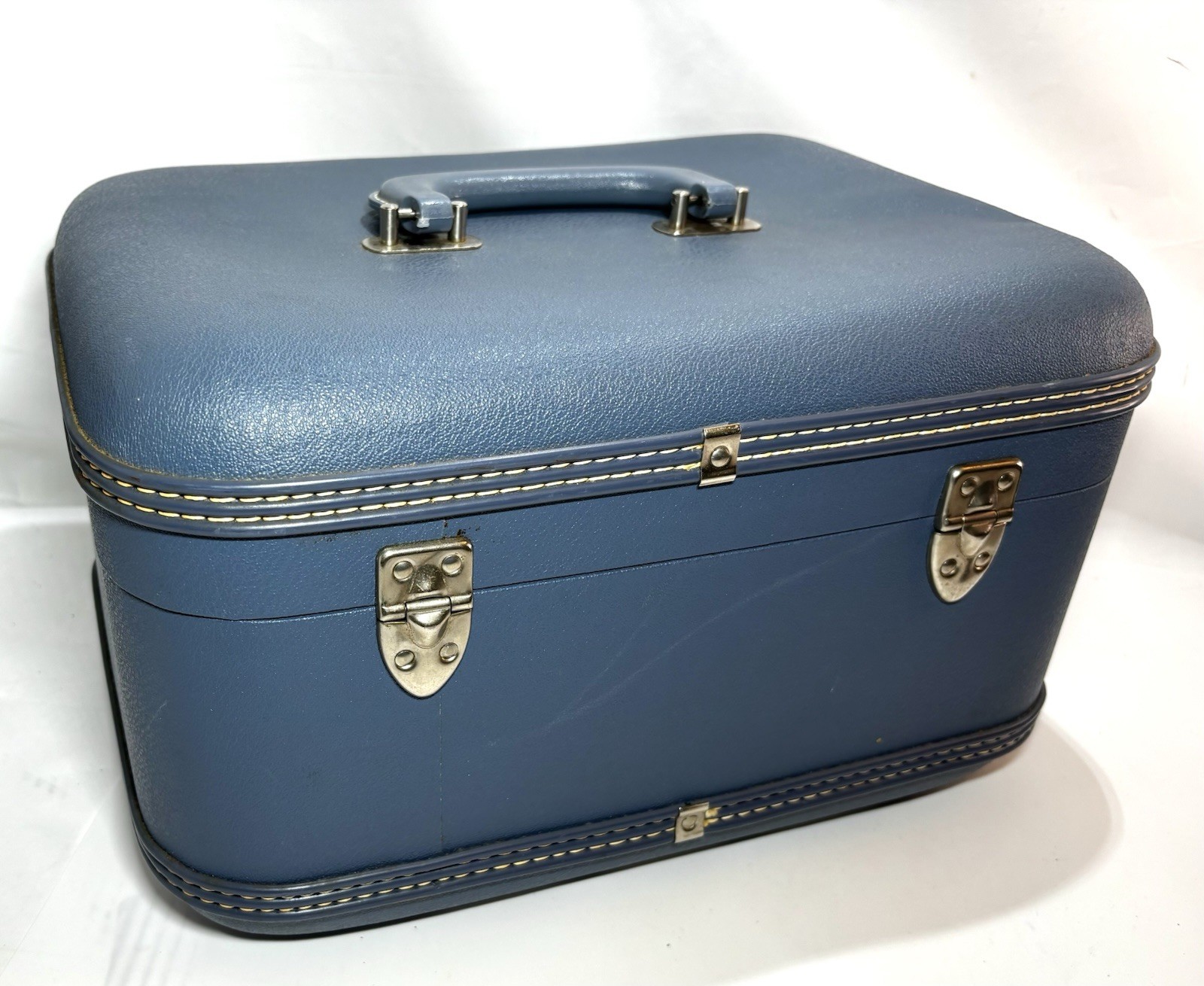 1950s Vintage American Voyager Luggage Travel Train Makeup Case Blue 13.5x10x9″
