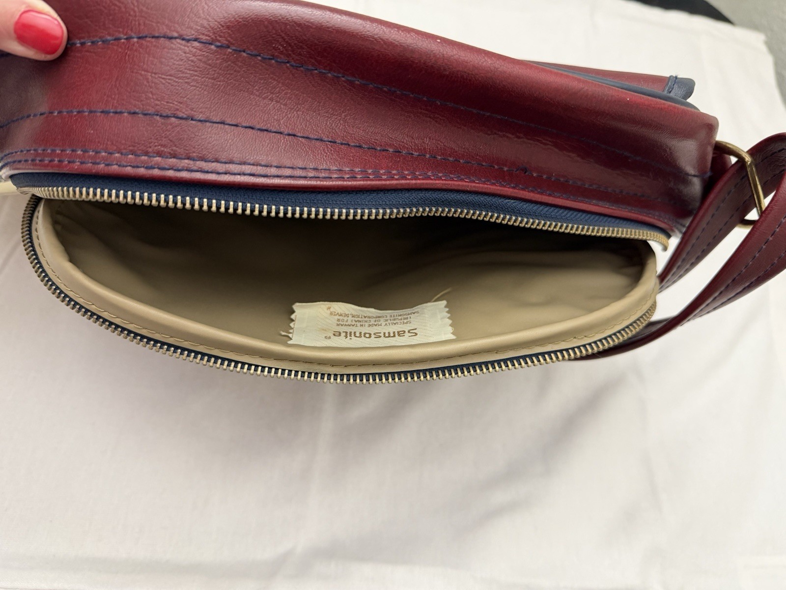 Vintage Samsonite The Survivor Bordeaux Vinyl Zipper Handy Tote Adjust Strap NWT