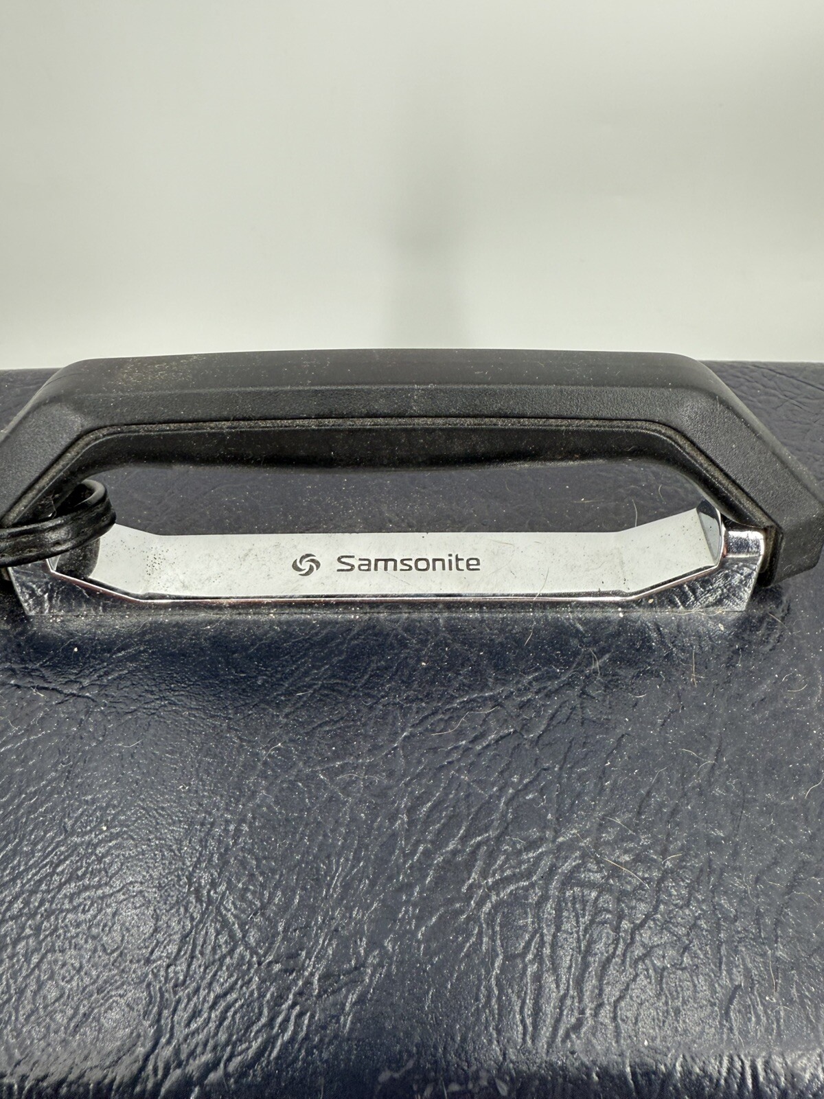 Vintage Samsonite Sentry II Black Hardshell Case Mint Condition With Key
