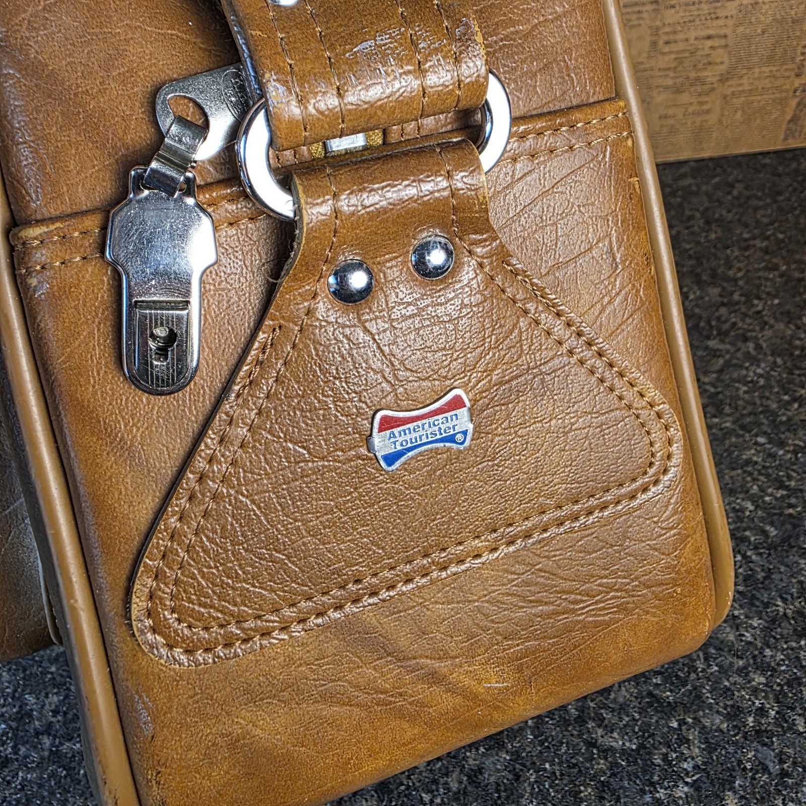 Vintage American Tourister Carry On Shoulder Bag Brown Vinyl Lock Key Made Japan