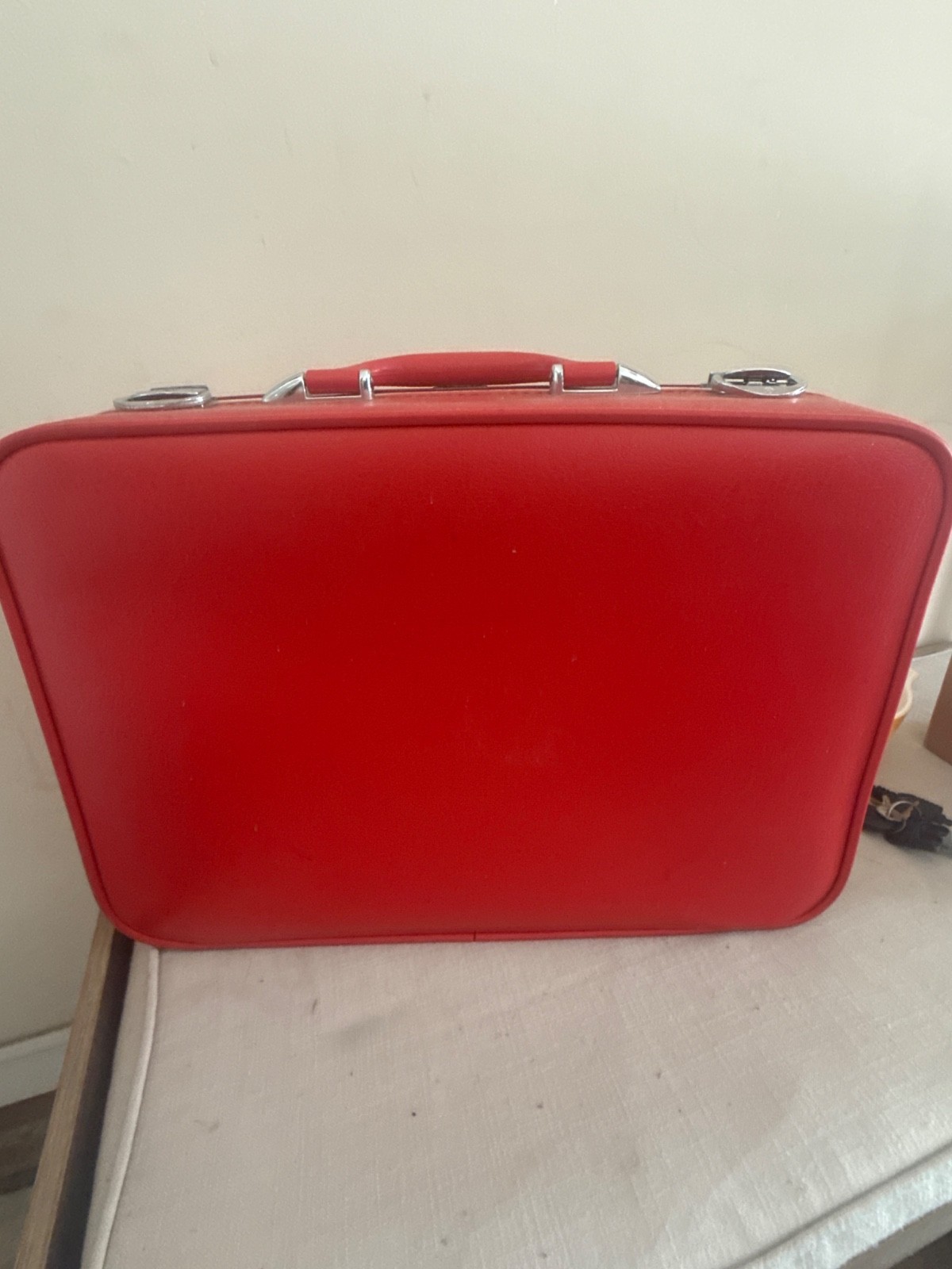 Vintage Mid Century AMELIA EARHART Red Suitcase / Luggage NO Key *SEE PICTURES*