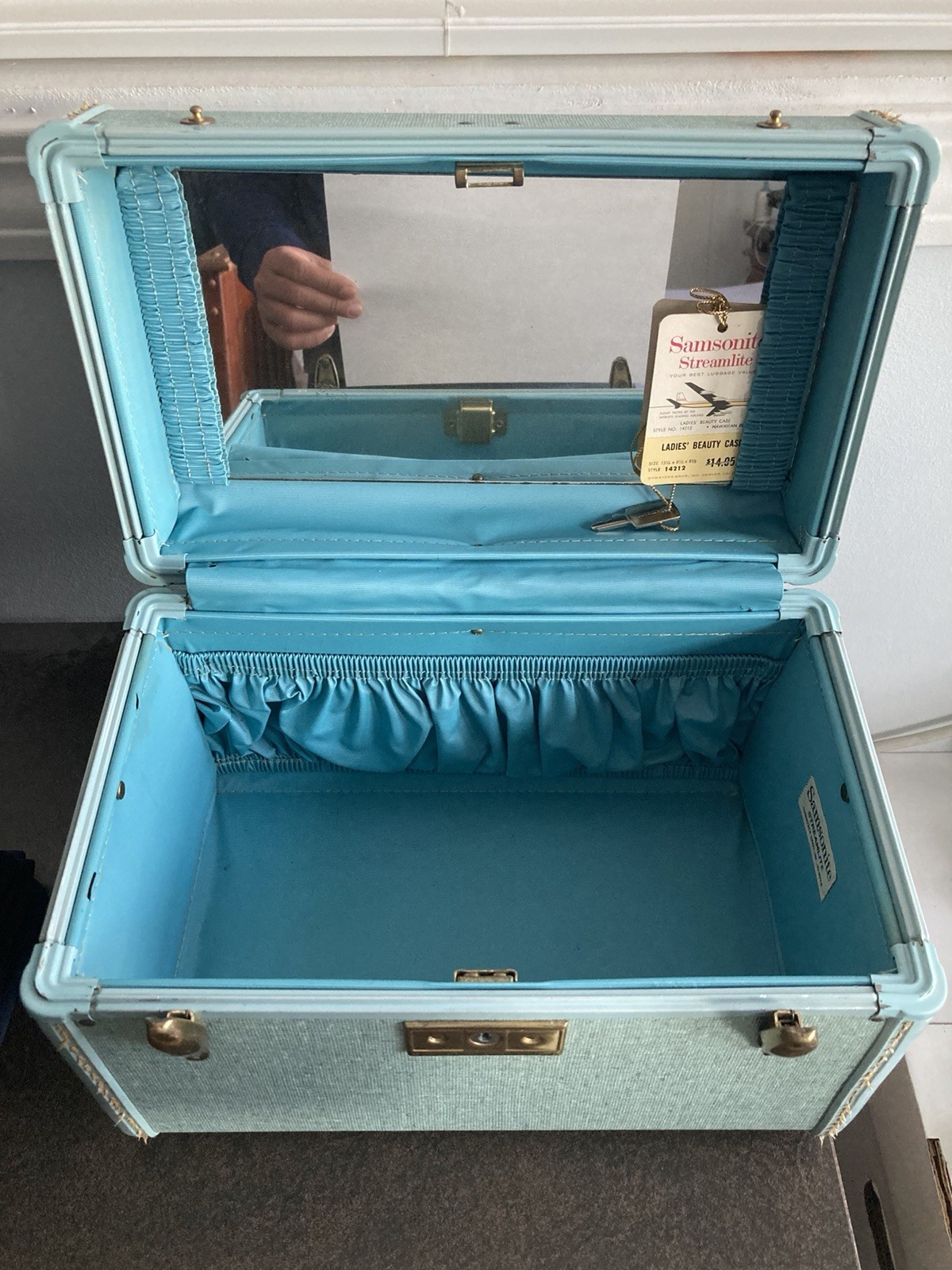 HAWAIIAN BLUE SAMSONITE STREAMLITE TRAIN BEAUTY CASE TRAVEL MAKE UP WITH KEY VTG