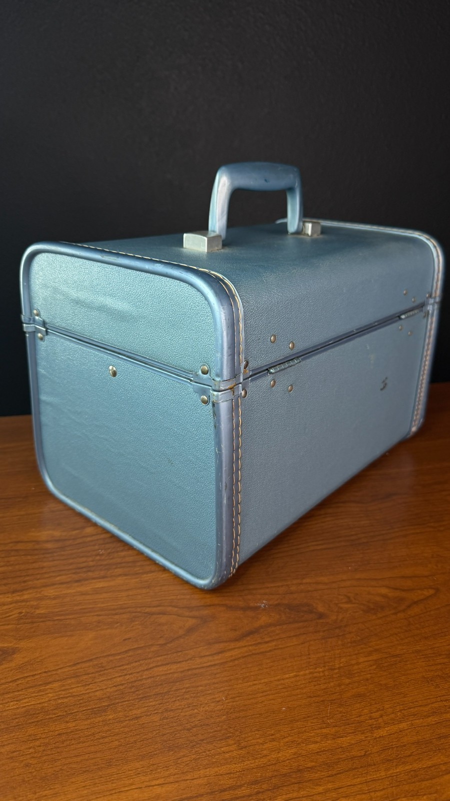 Vintage 1950s blue JET-AIRE train case with KEY tray small suitcase hard