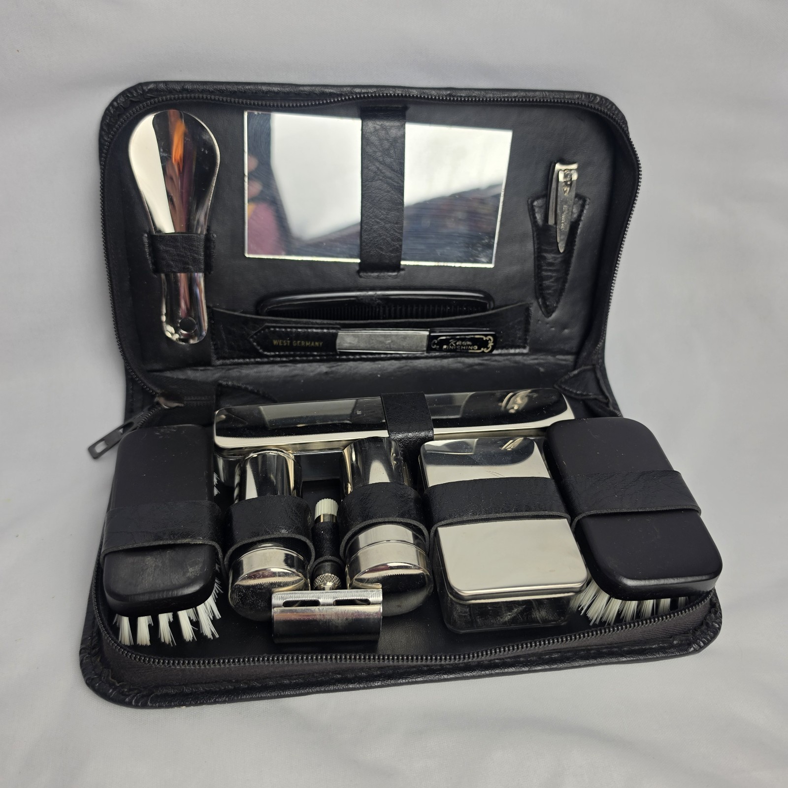 Vintage Men’s Leather Travel Toiletry Grooming Kit Case Made In West Germany
