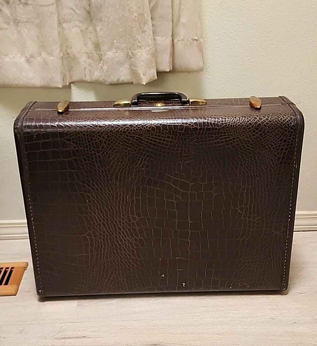 VINTAGE Samsonite 4135 Leather Faux Alligator Suitcase Luggage Brown