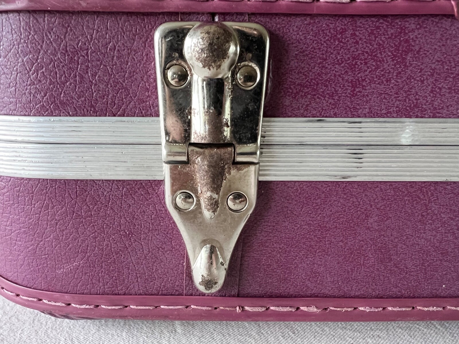 Vintage Rare 1960’s J.C. Penny’s Purple Hardshell Vinyl Suitcases Set Of Two