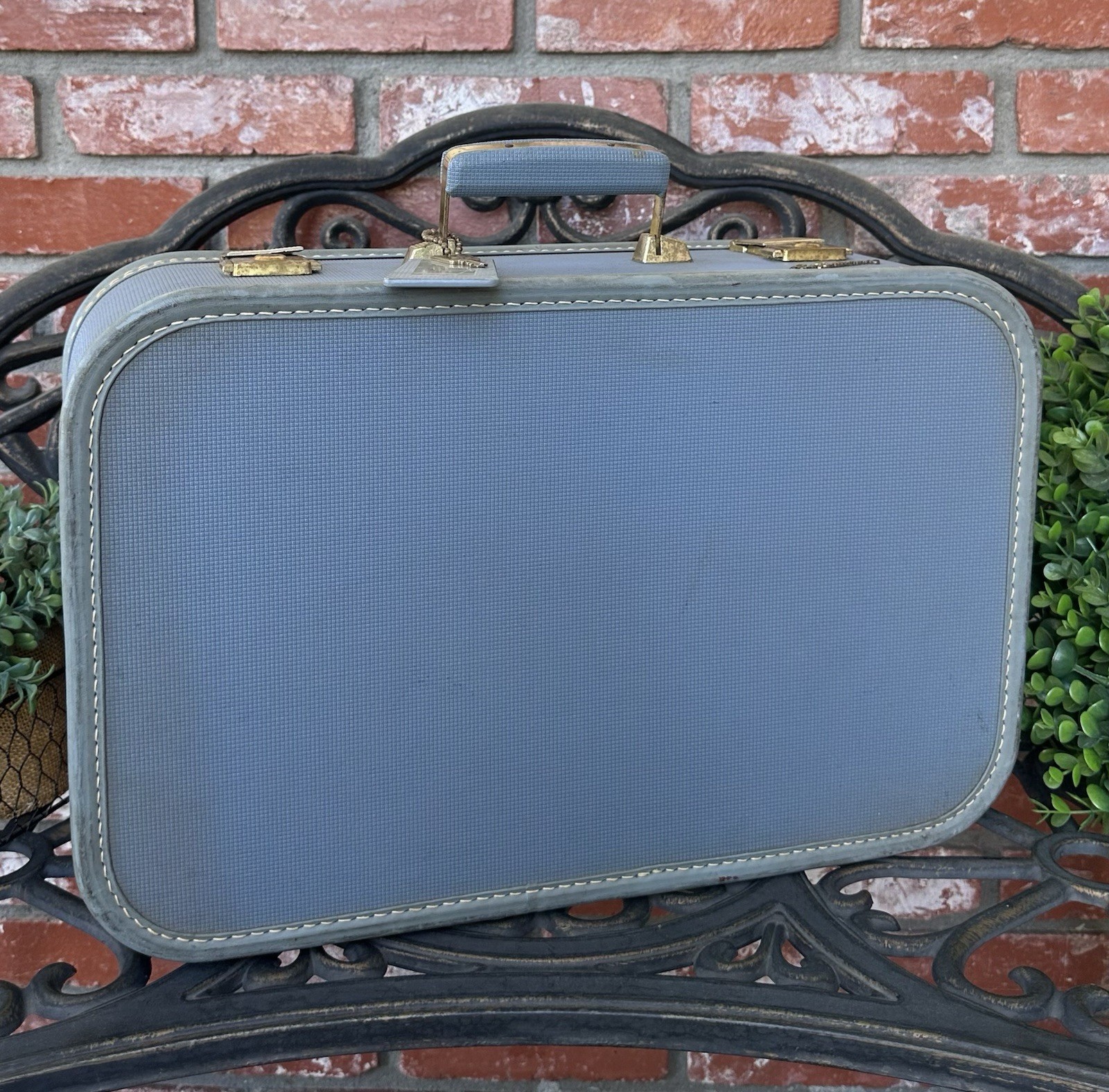Vintage Lady Baltimore Luggage; Baby Blue W/Lavender Silk Inter; Luggage Tag/Key