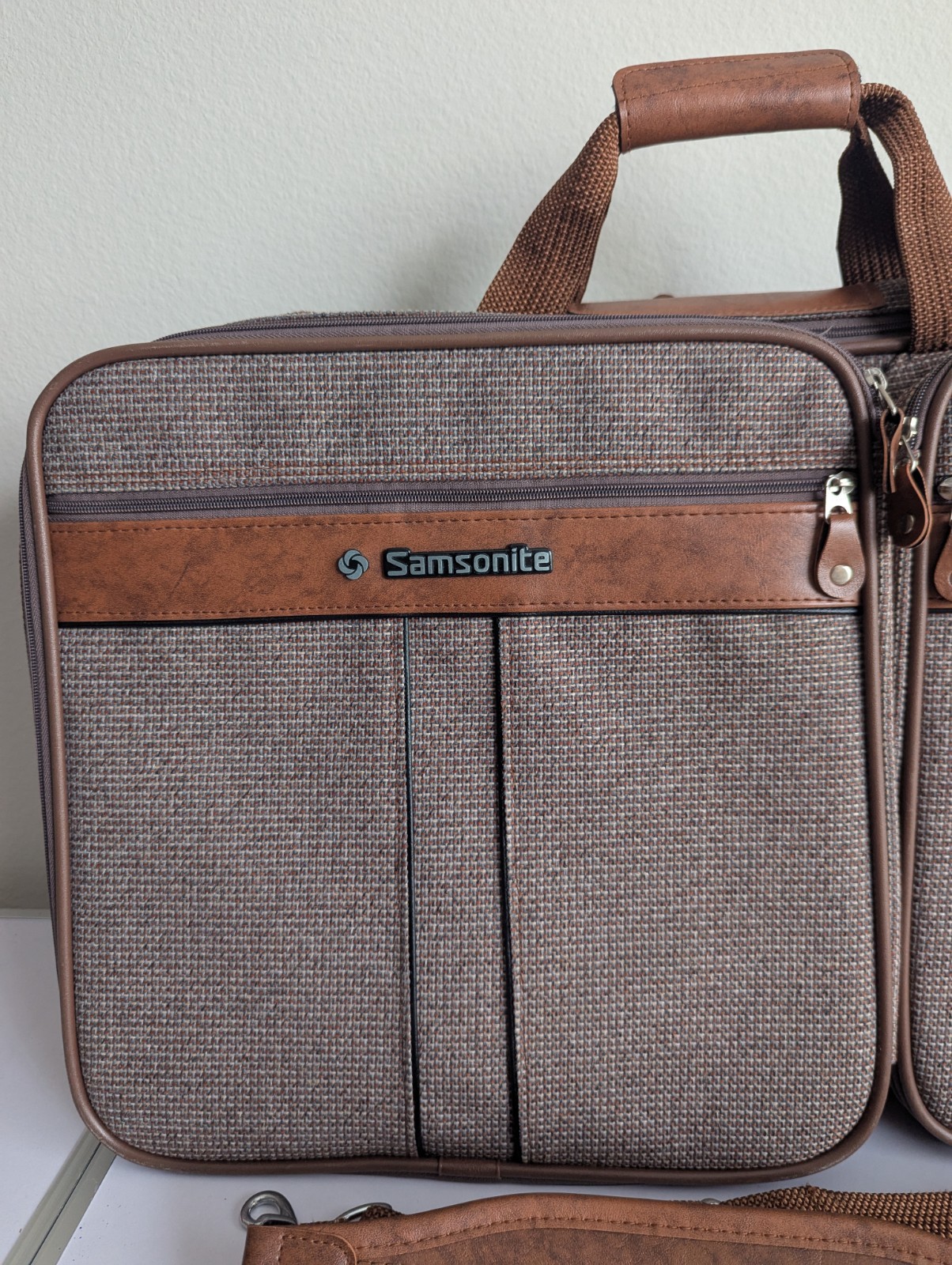 1987 Vintage Samsonite Silhouette 4 Casual Carry On VG 23” Tan Tweed