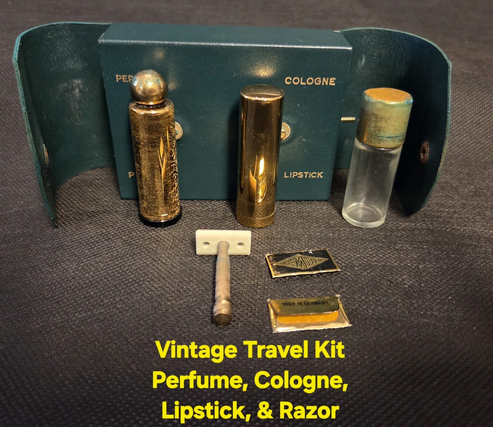 1950s Vintage Pretty Kit No. 921 Green Vinyl Hard Vanity Case w/ Razor
