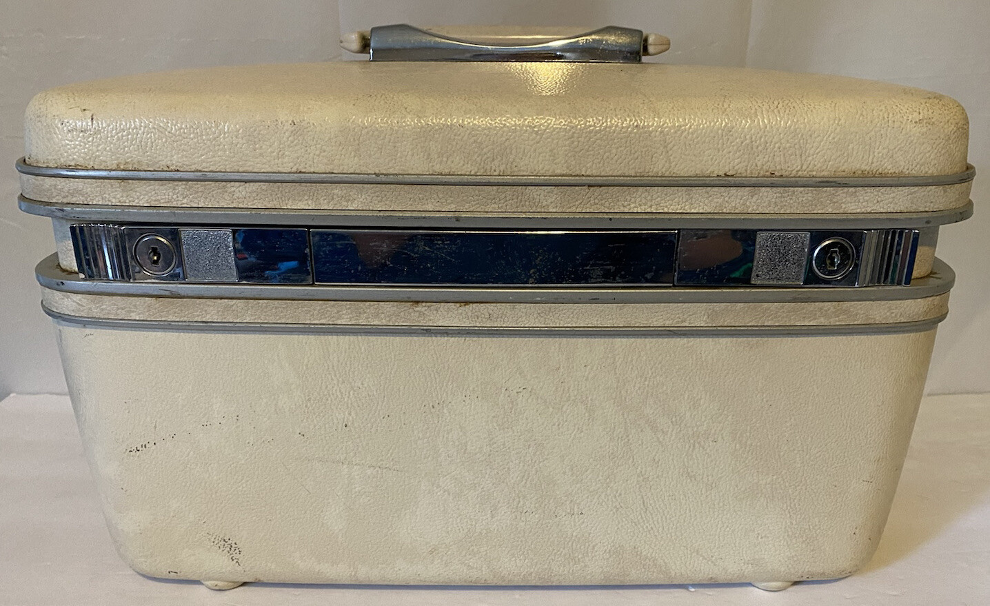 Samsonite Silhouette Train Case Vintage Cosmetic Travel Hard Luggage Carry On