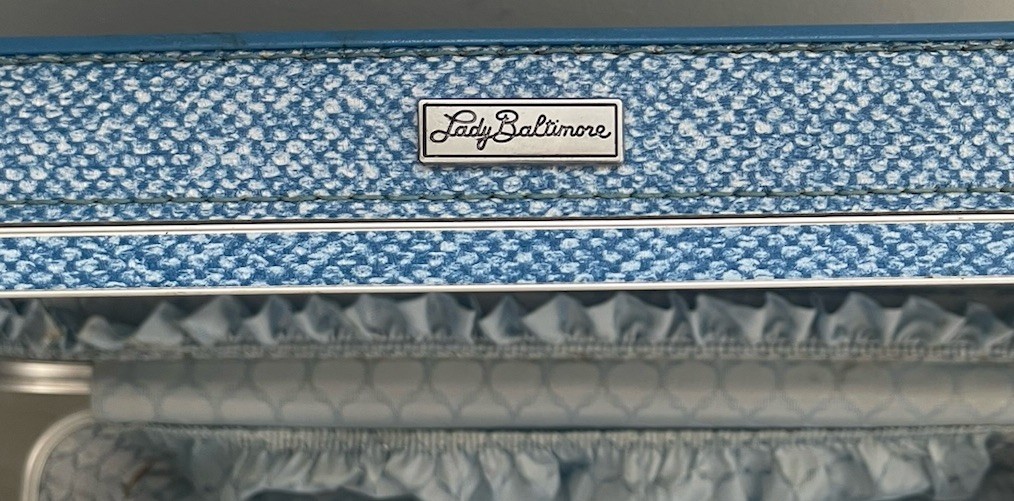 Lady Baltimore Vintage Luggage