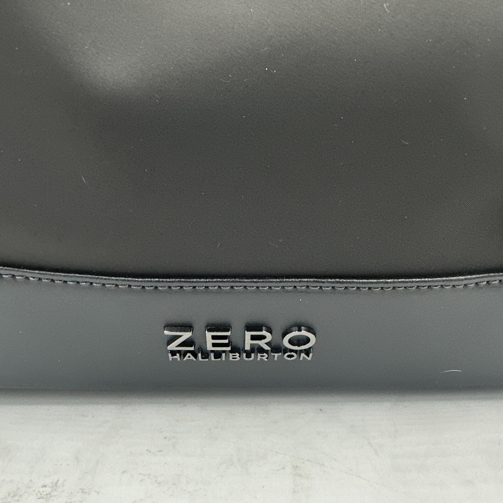 Zero Halliburton Carry-On Tote Grey Nylon Travel Bag 23 Liters Luggage Sleeve