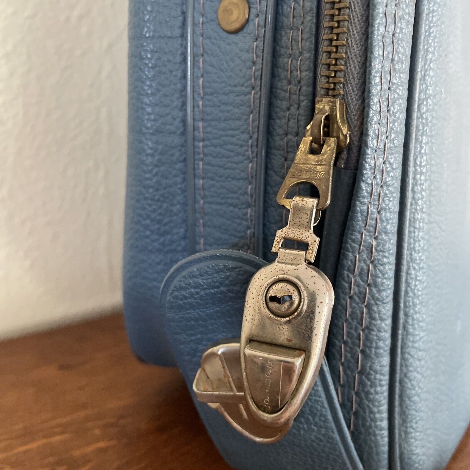 Vintage Bantam Travelware Overnight Suitcase Bag Blue Carry-on *READ*