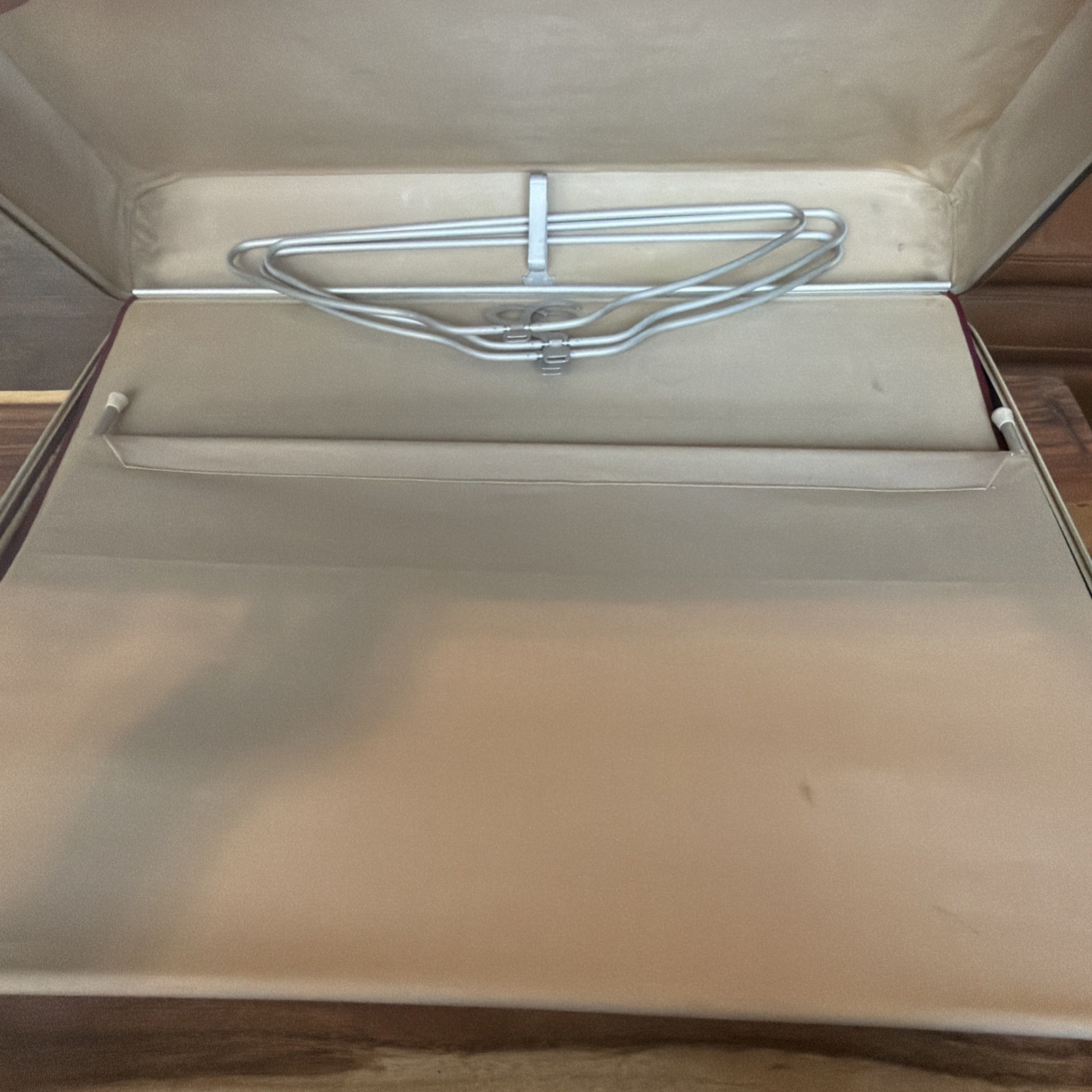 Vintage Halliburton Pre Zero Luggage Suitcase Rare Hangers See Pics 25x18x8