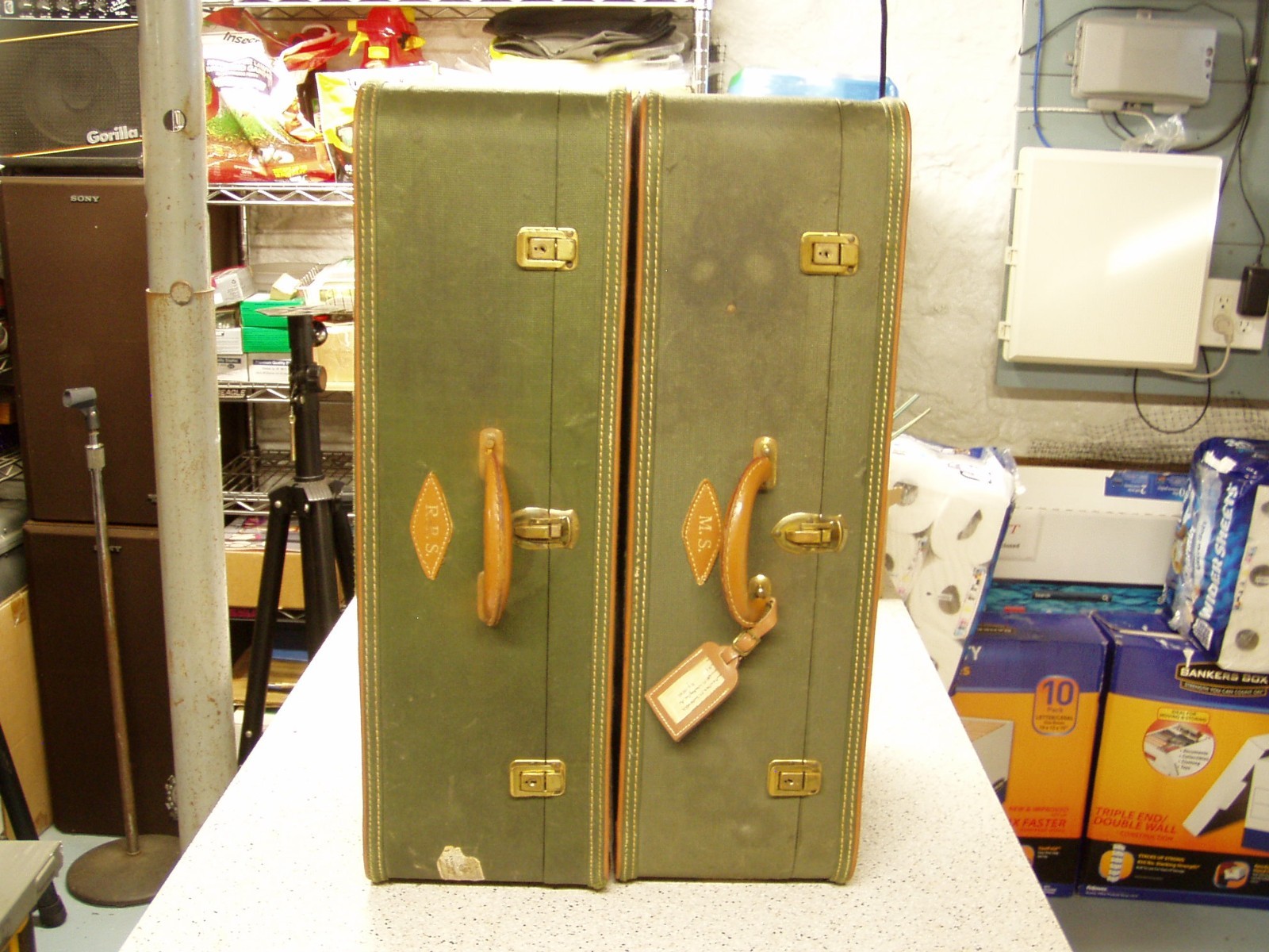 Vintage Pair Leeds Custom Luggage Suitcases Fifth Avenue, N.Y.N.Y.
