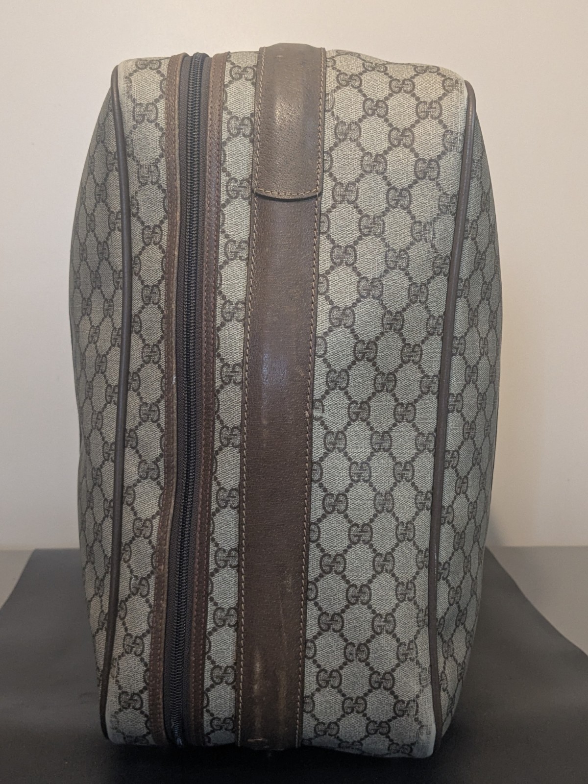 Gucci GG Supreme Logo AUTHENTIC Vintage Suitcase Trunk Travel Luggage WITH COA