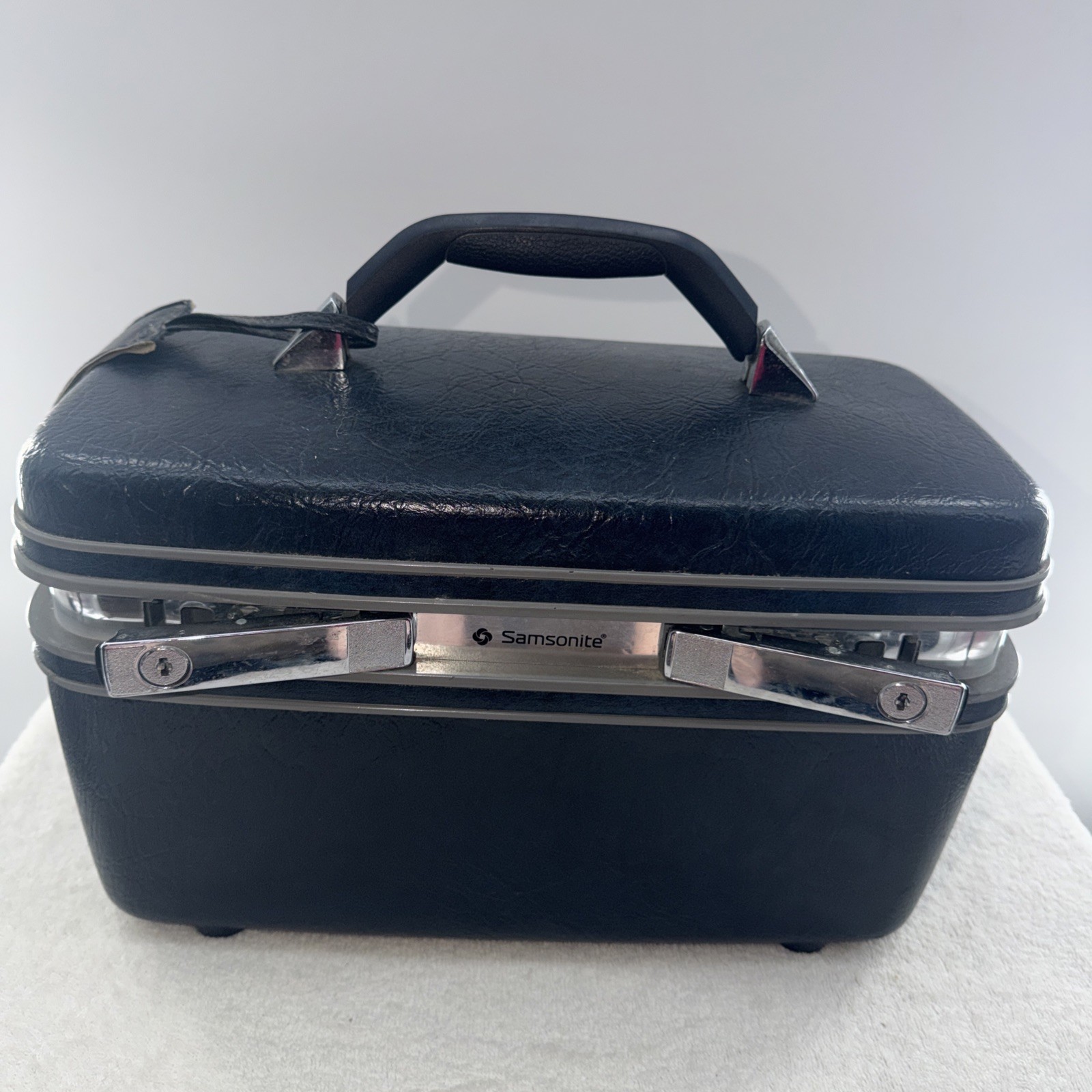 Samsonite Vanity Train Case with 2 Keys, Vintage Navy Blue With Tag Attached