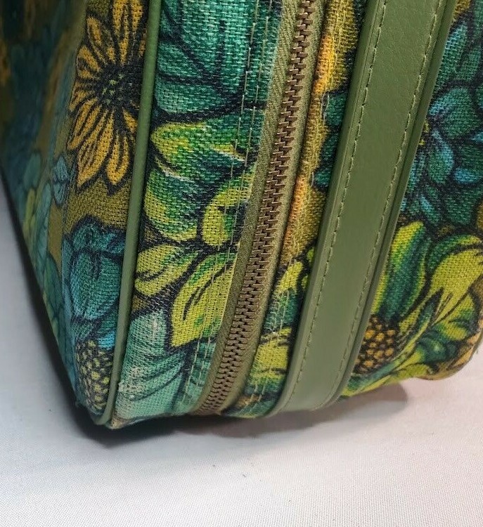Vintage Bantam Travelware Floral Blue Yellow Mod Pattern Suitcase Luggage 60’s