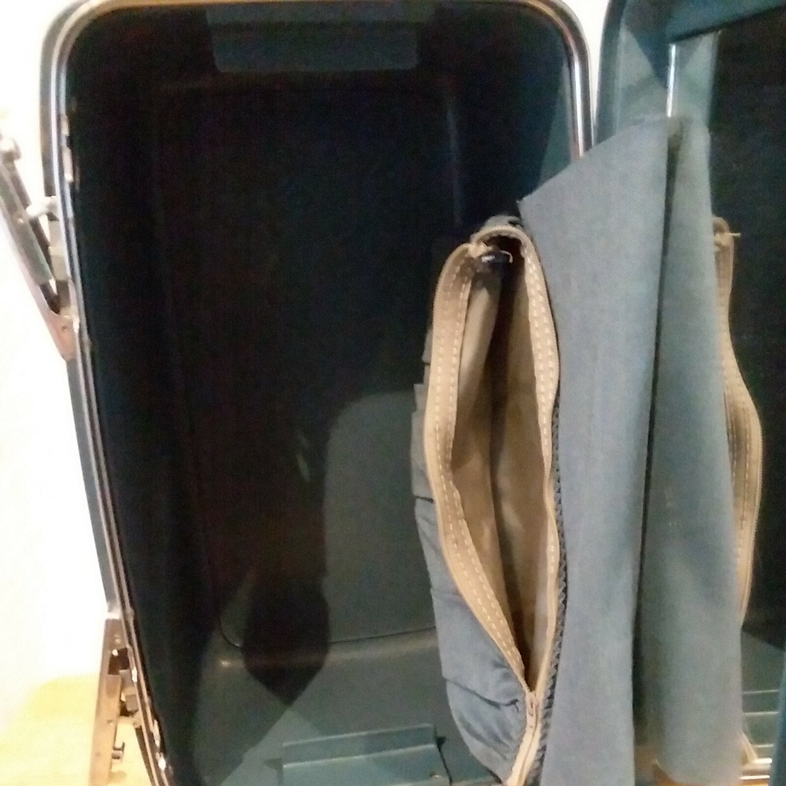 Vintage Blue Samsonite Hard Makeup Case With Original Tray And Mirror S3