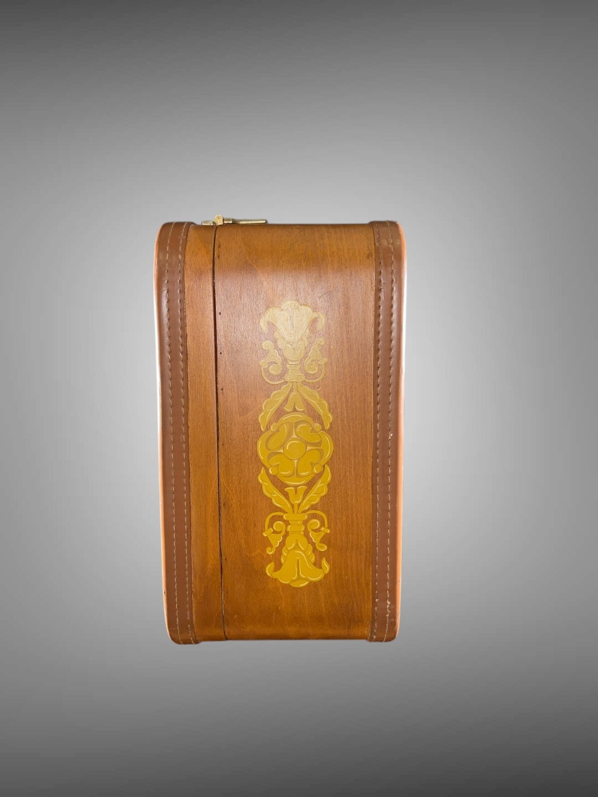 VTG Skyway Wooden Suitcase– Hand-Painted Book Motif – Amazing Condition 26x16x9
