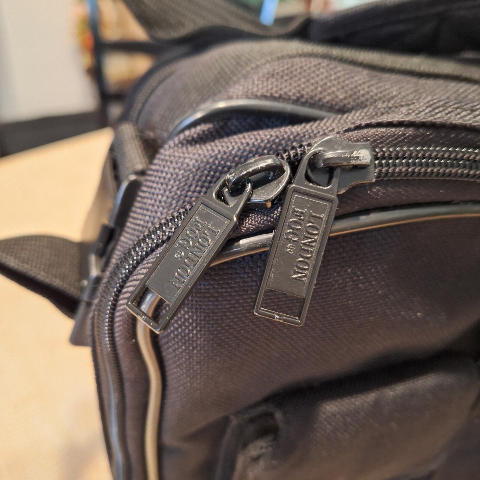 London Fog Black Computer Overnight Travel Luggage Bag w/ Strap