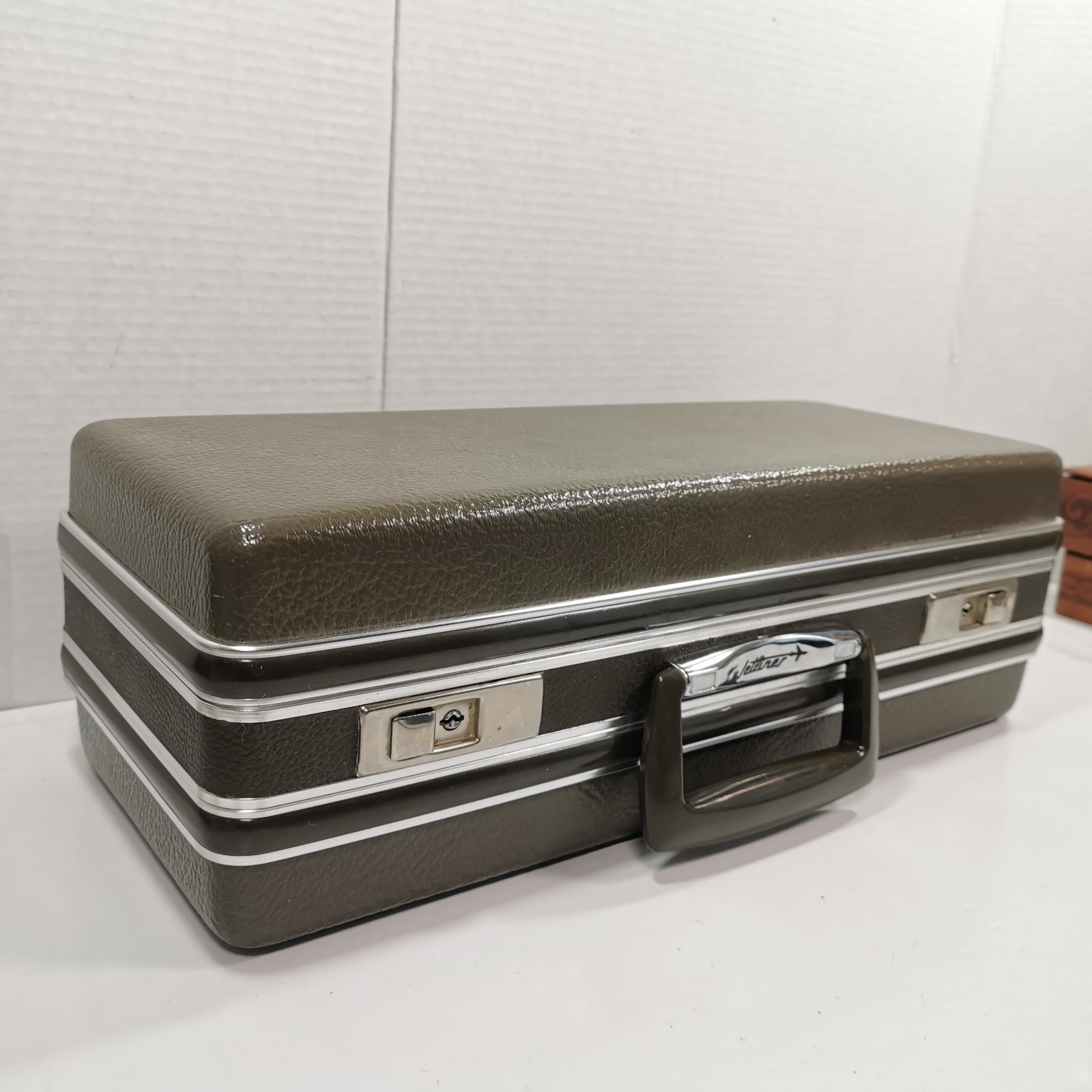 RETRO JETLINER HARD-SIDED CARRY ON OVERNIGHT TRAVEL LUGGAGE CASE VINTAGE