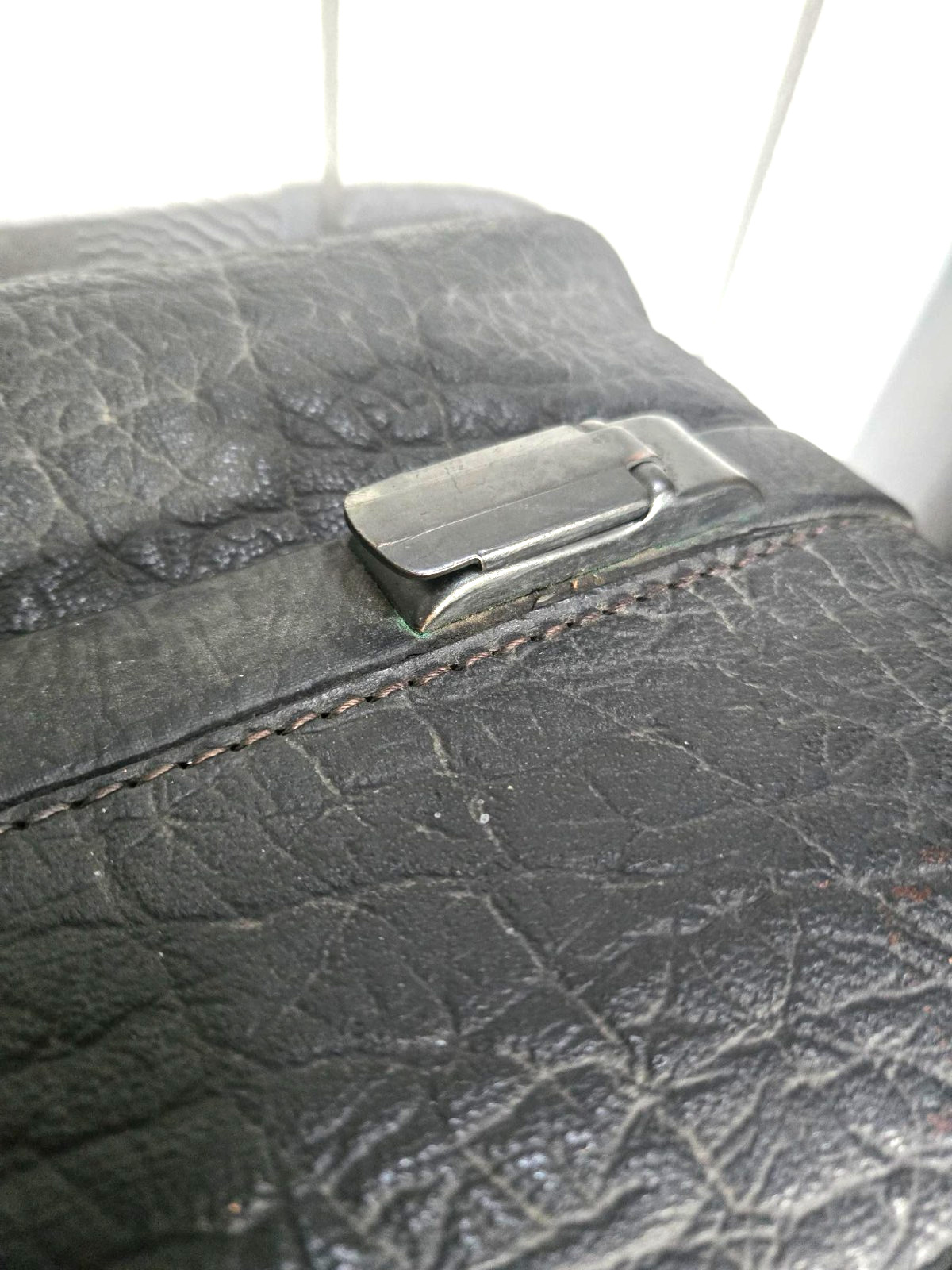 Antique Vintage 1930’s Black Leather Suitcase Luggage 25″L x 14″H x 8″D