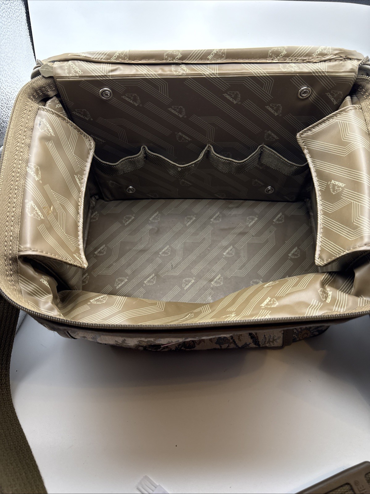 Vintage 80s Jordache Carrying Makeup Case/Luggage Hard Bottom &Back, Brown /Blue