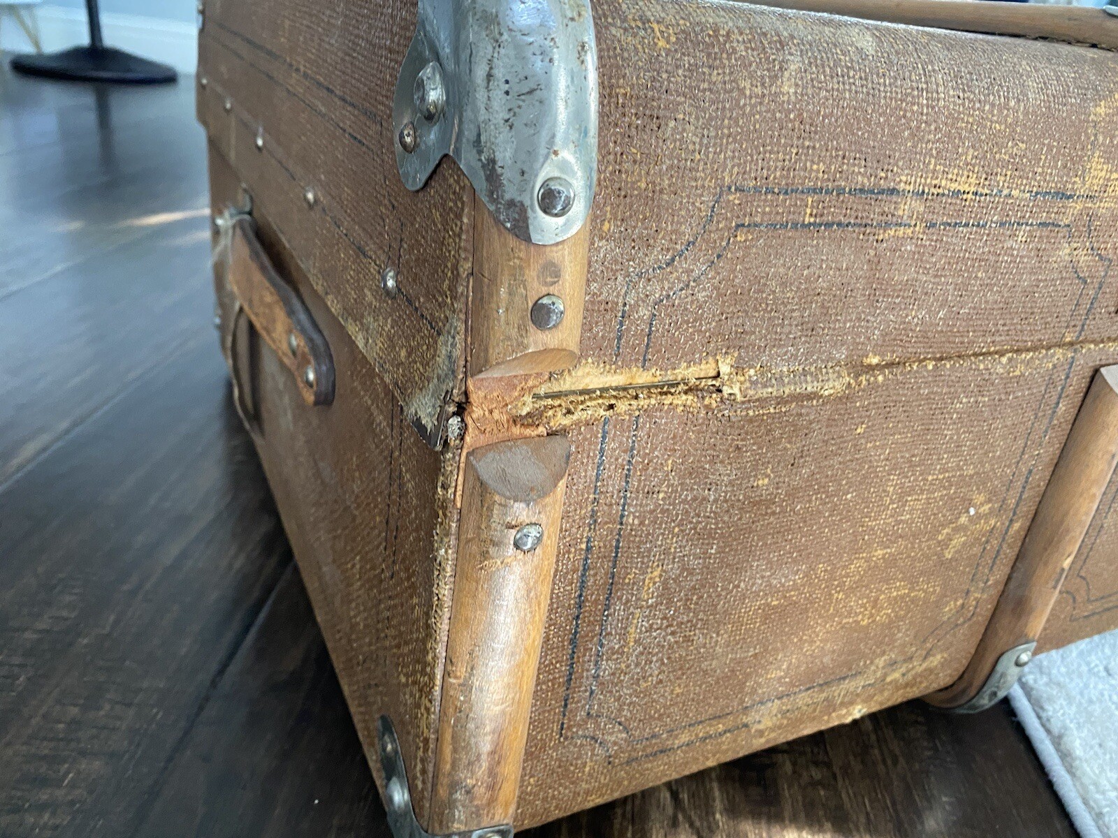 Vintage Wood Braced Steamer Trunk . Approximately 1920-1930 years