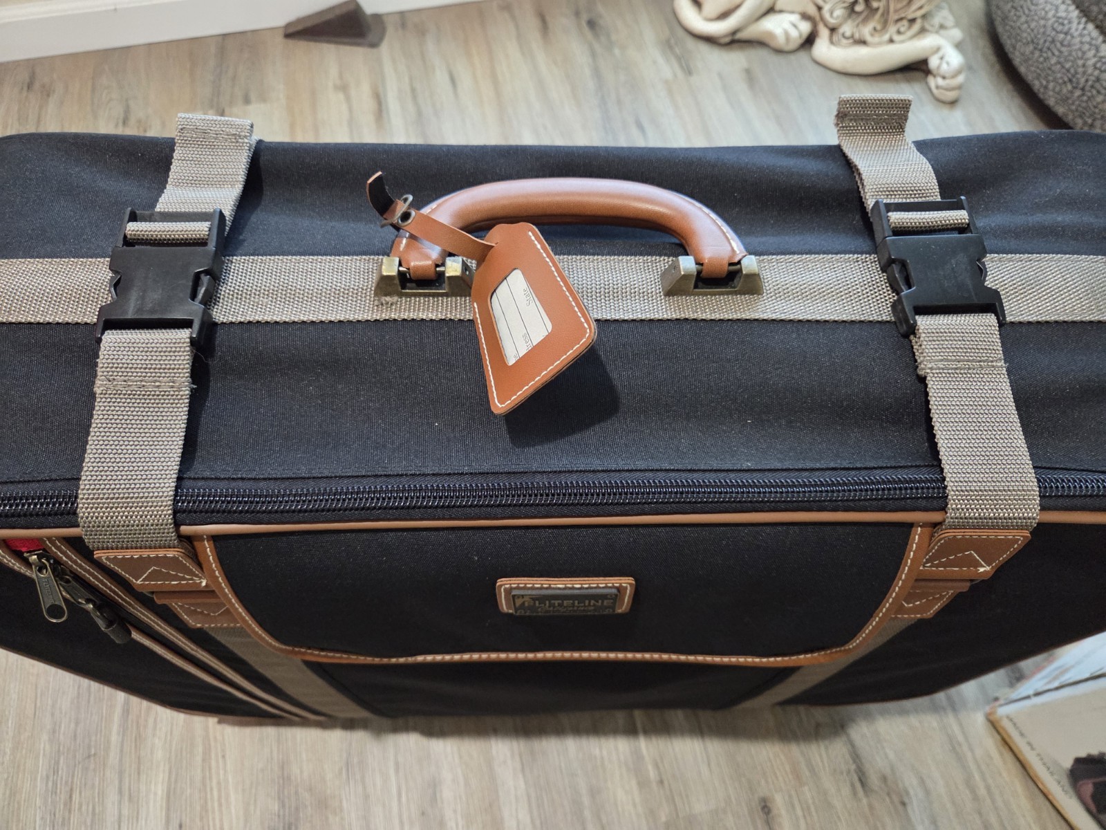 Vintage Ricardo Beverly Hills Luggage 3 Piece Set. 2 Pullman W/wheels 1 Garmment