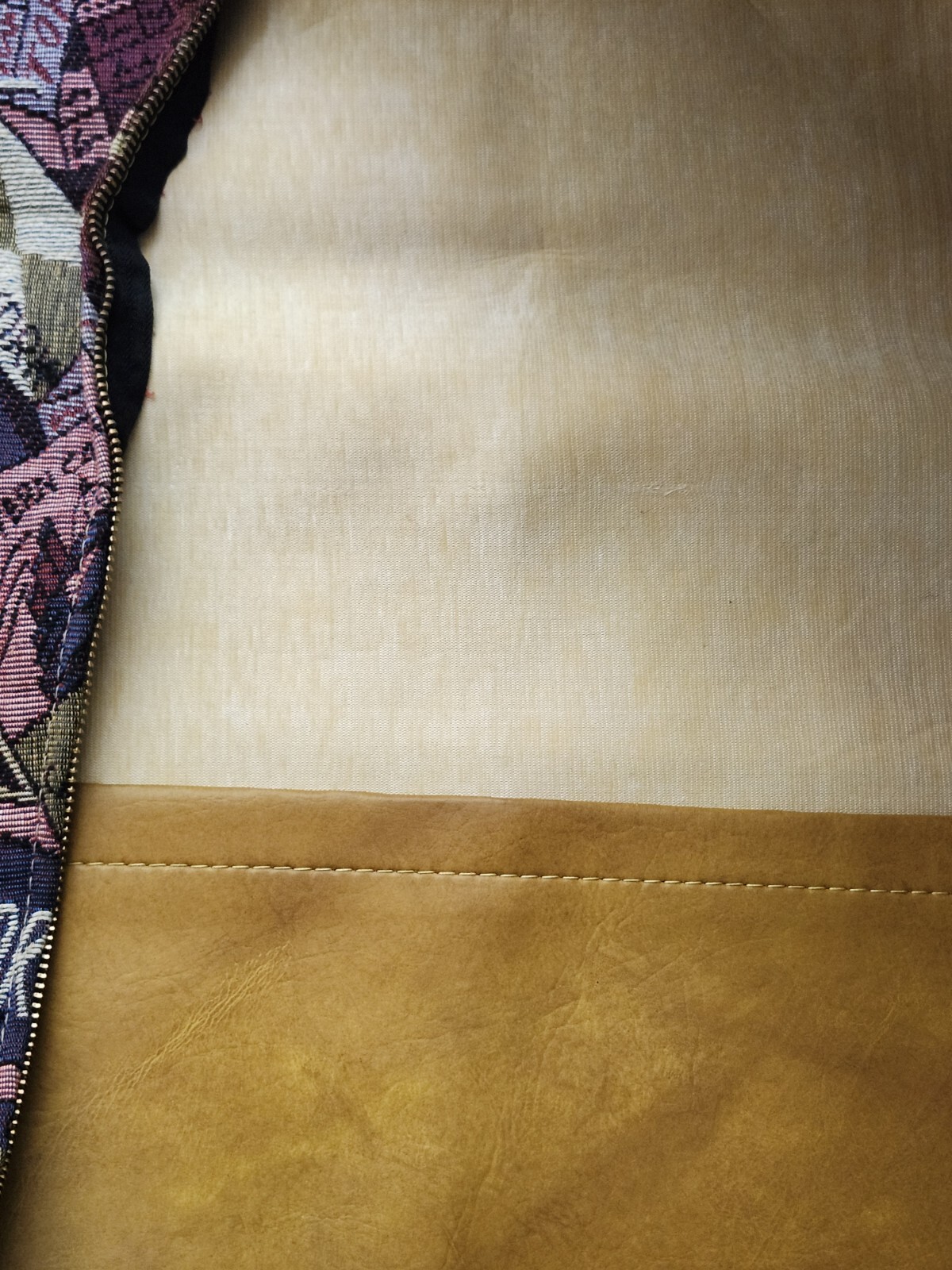 Vintage Beautiful 70s Tapestry Around The World Brown Faux Leather Garmet Bag