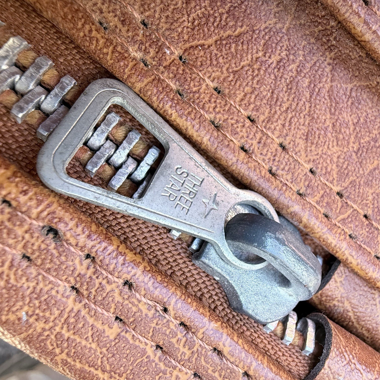 Vintage World Traveler Brown Leather Style Suitcase Carry On Locking Zipper
