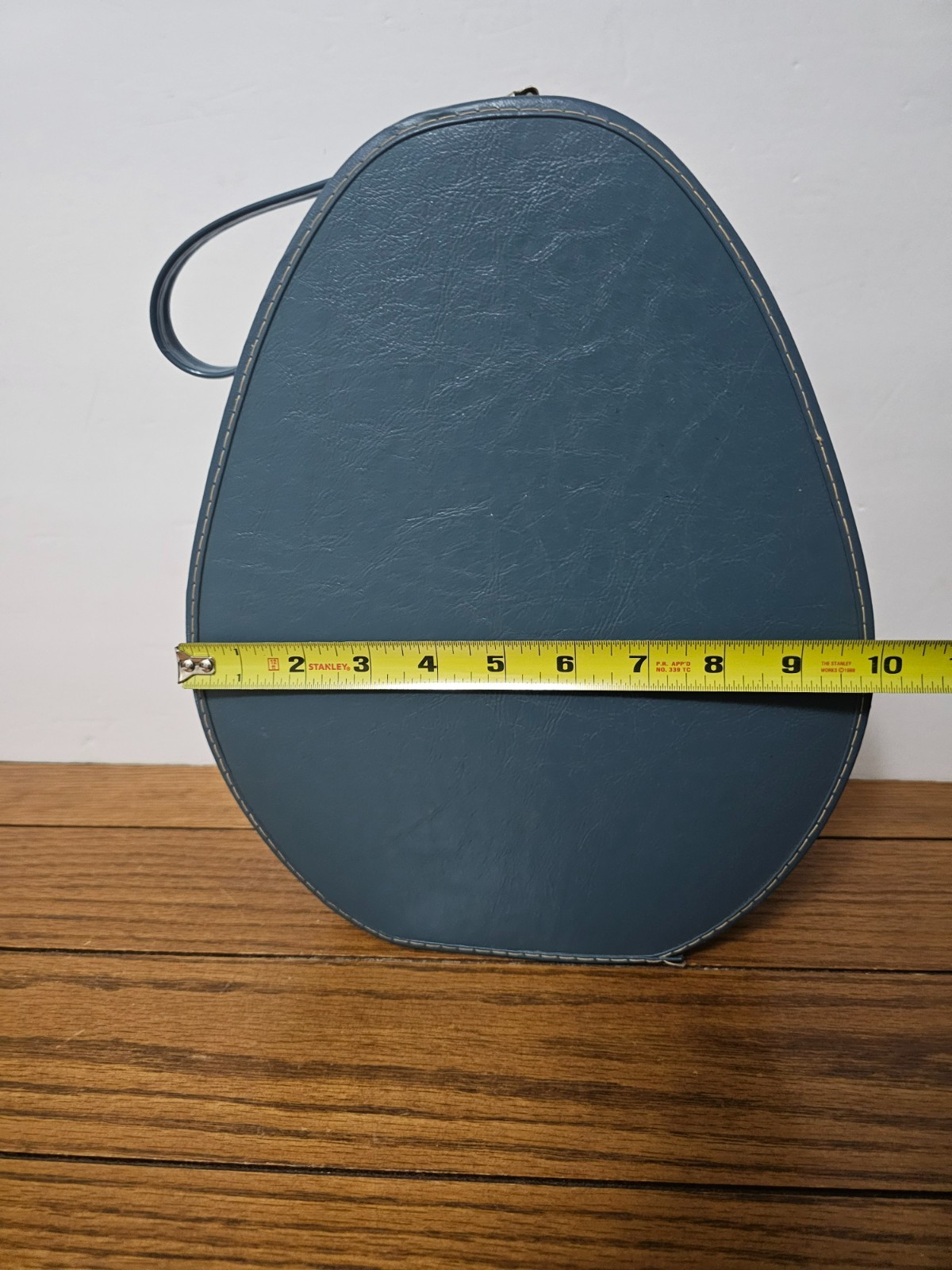Vintage Train Case Suitcase Oval Teardrop Egg Shape Blue Zipper Closure Handle