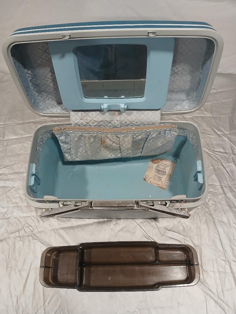 VTG Samsonite Hard Shell Train Case Vanity Makeup Travel Luggage – Blue w/Tray