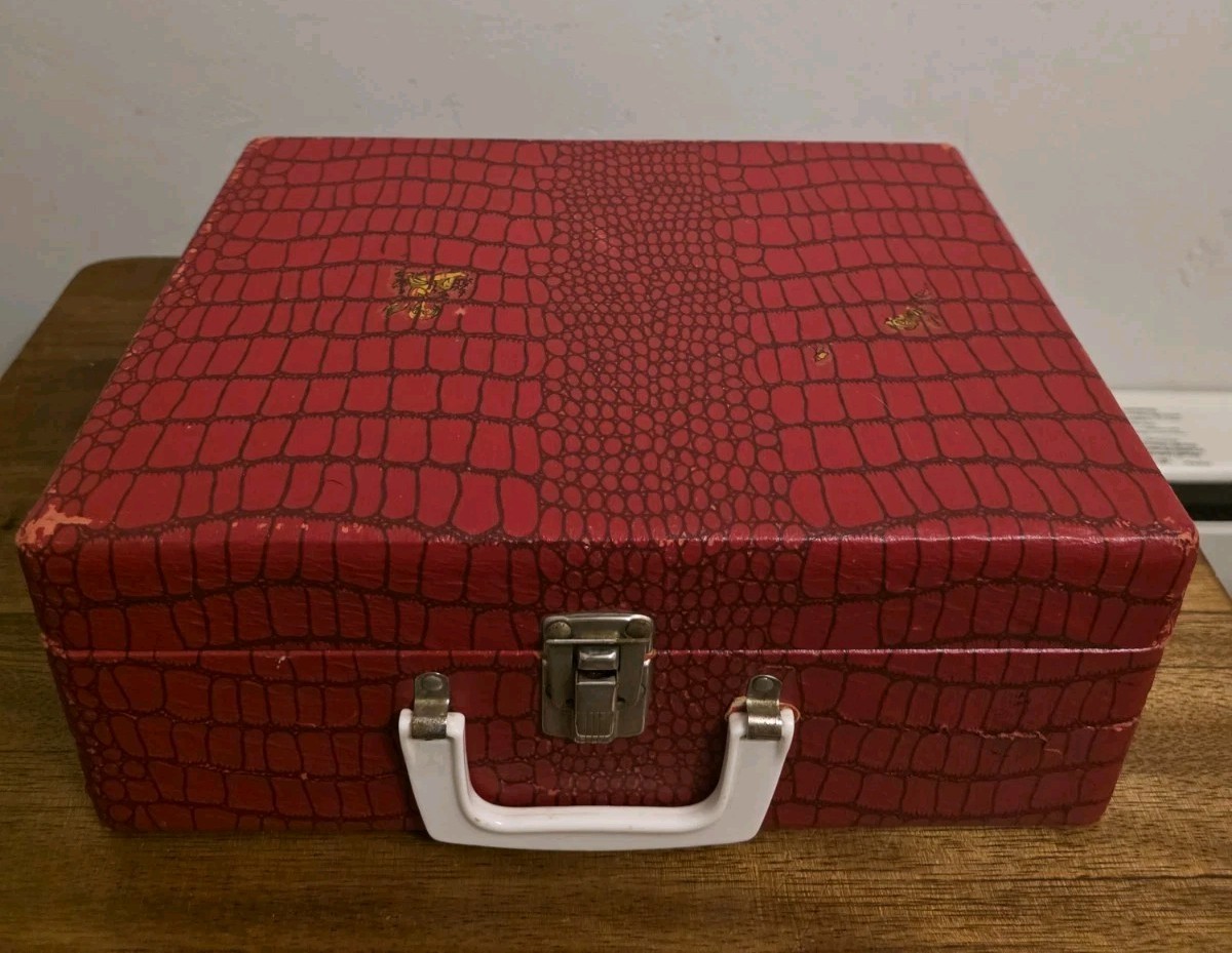 Vtg Red Faux Crocodile Mid-Century LUCE Child’s Suitcase, Doll Train Case 12″