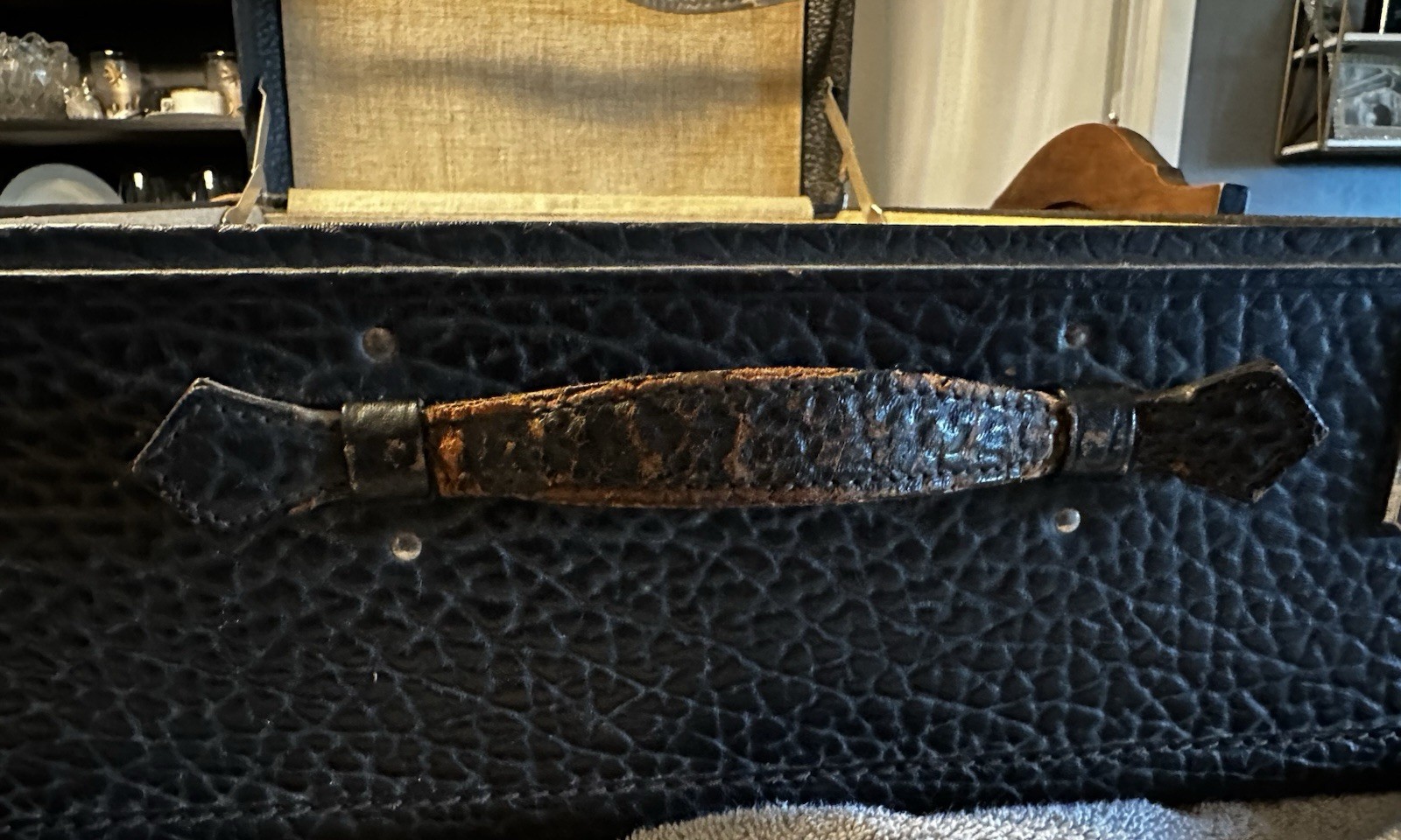 VTG XL Travel Wardrobe Suitcase With Hangers And Compartments Hartmann Style