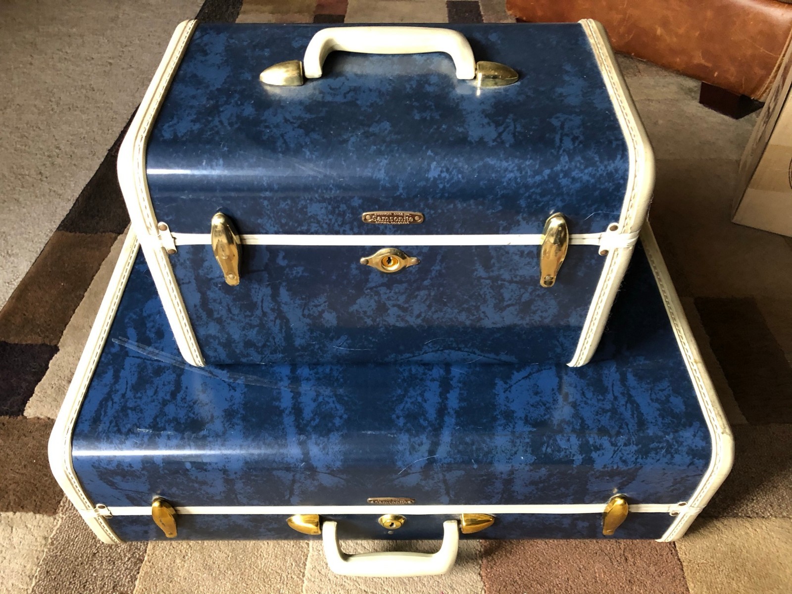 Circa 1940s Set of 2 Samsonite Shwayder Bros Suitcase + Makeup Case Marble Blue