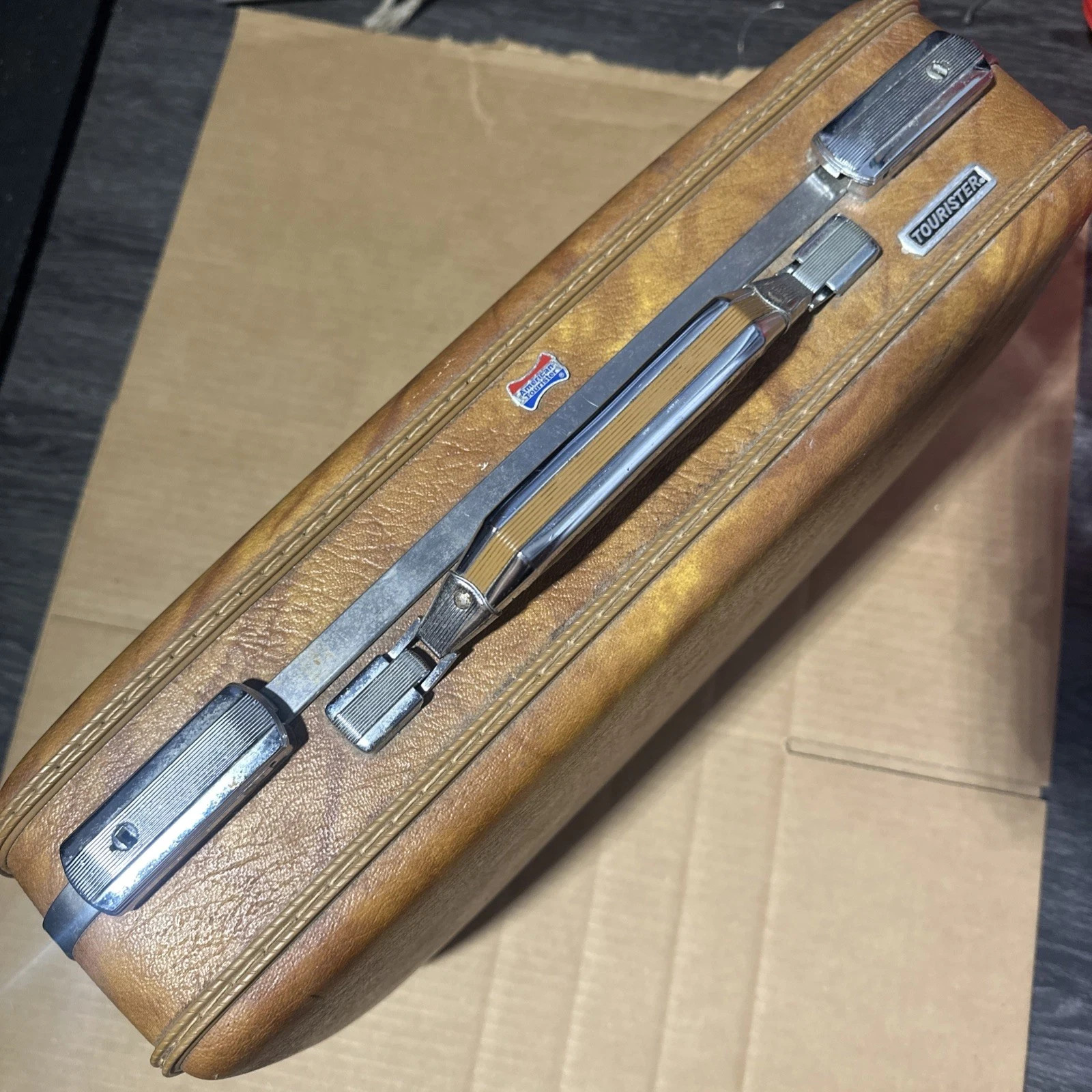 Vintage 70s/80s American Tourister 19 In. Cosmopolitan Attaché Case Suitcase USA