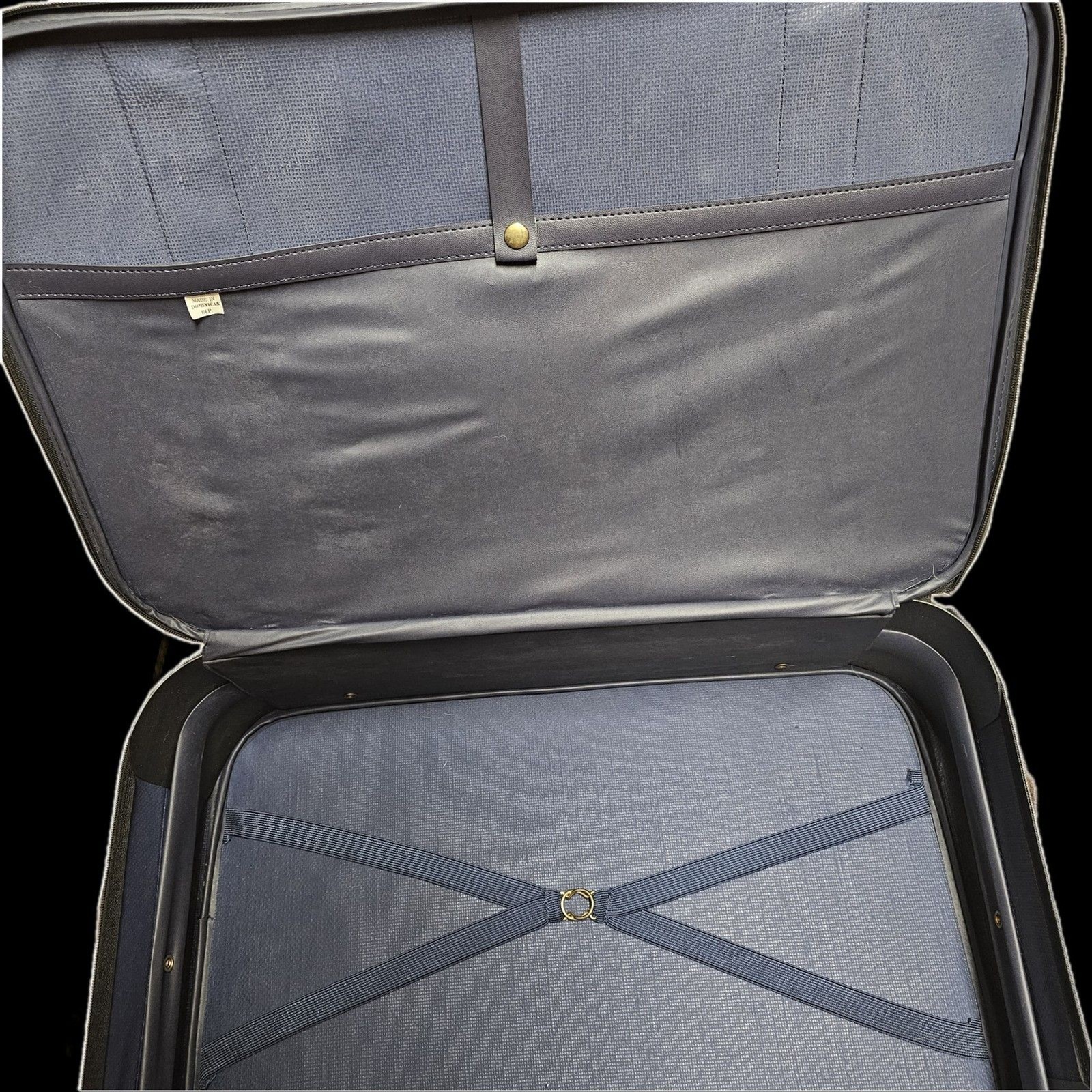 Saks Fifth Avenue Luggage Travel Suitcases Nesting Vintage Duffle Wardrobe Keys