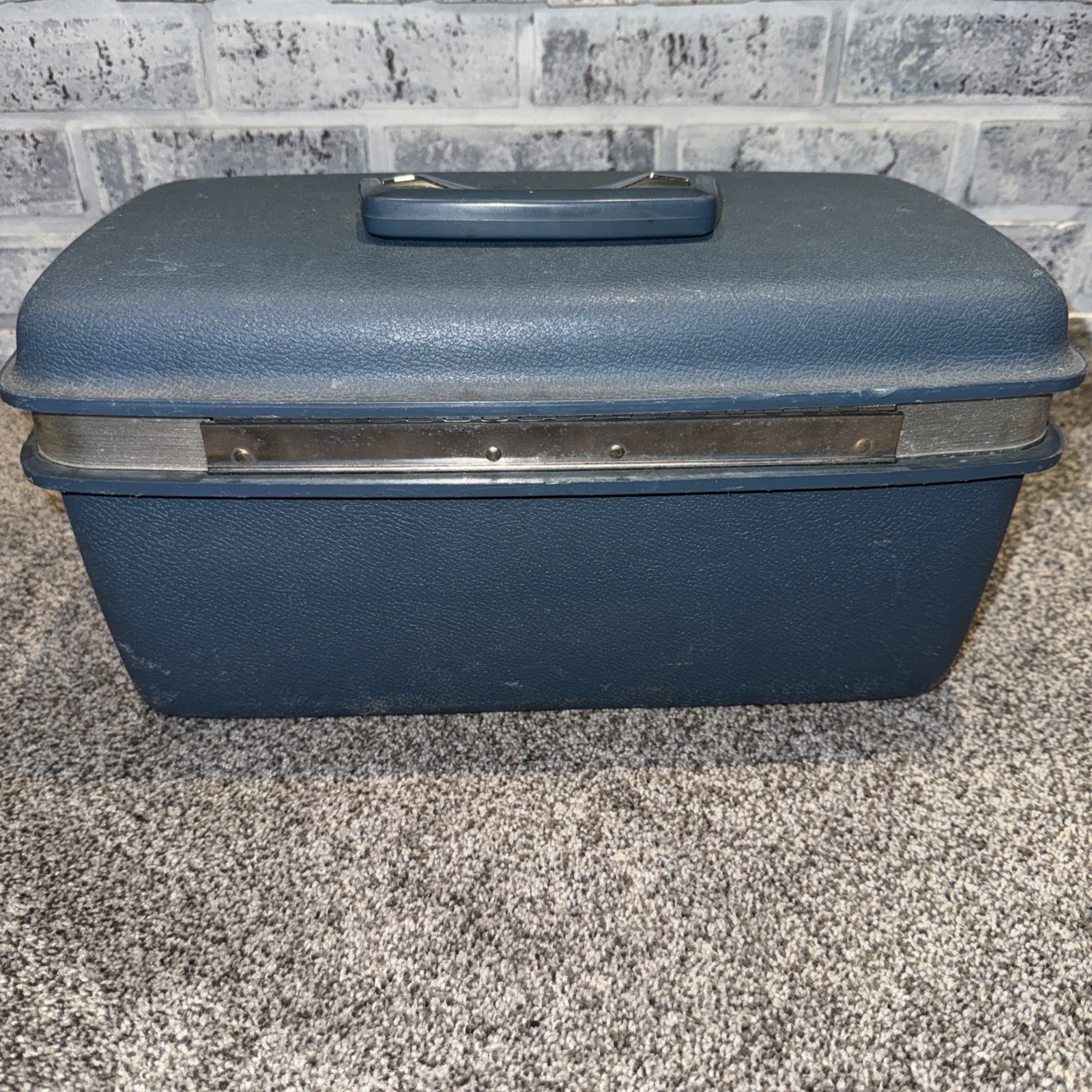 Vintage Samsonite Saturn Train Case Carry-On Makeup Luggage Blue With Key, Tray