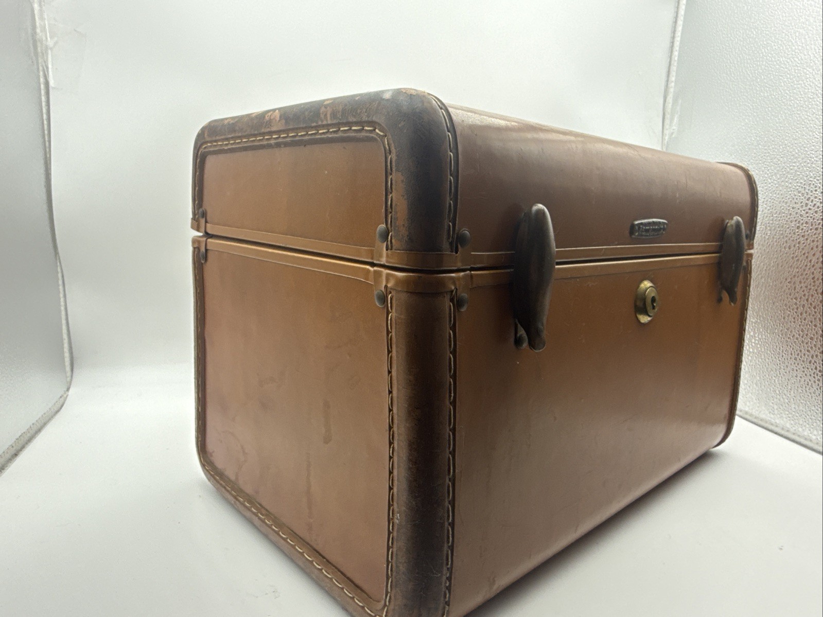 Vintage Samsonite Schwayder #4612 Brown Faux Leather Makeup Train Hard Case