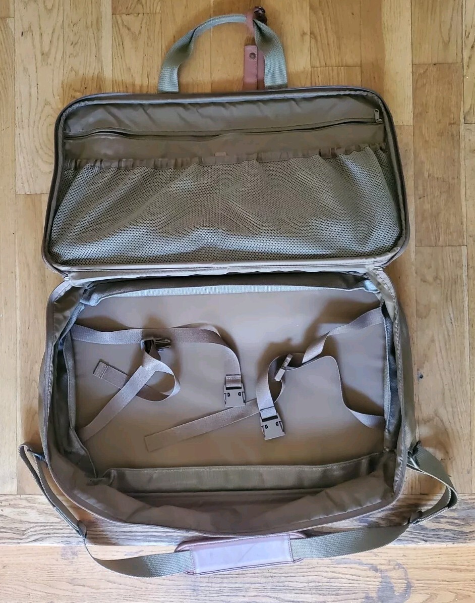 Hartmann Olive Green Nylon Shoulder Strap Carry On Travel Luggage Duffel Bag.