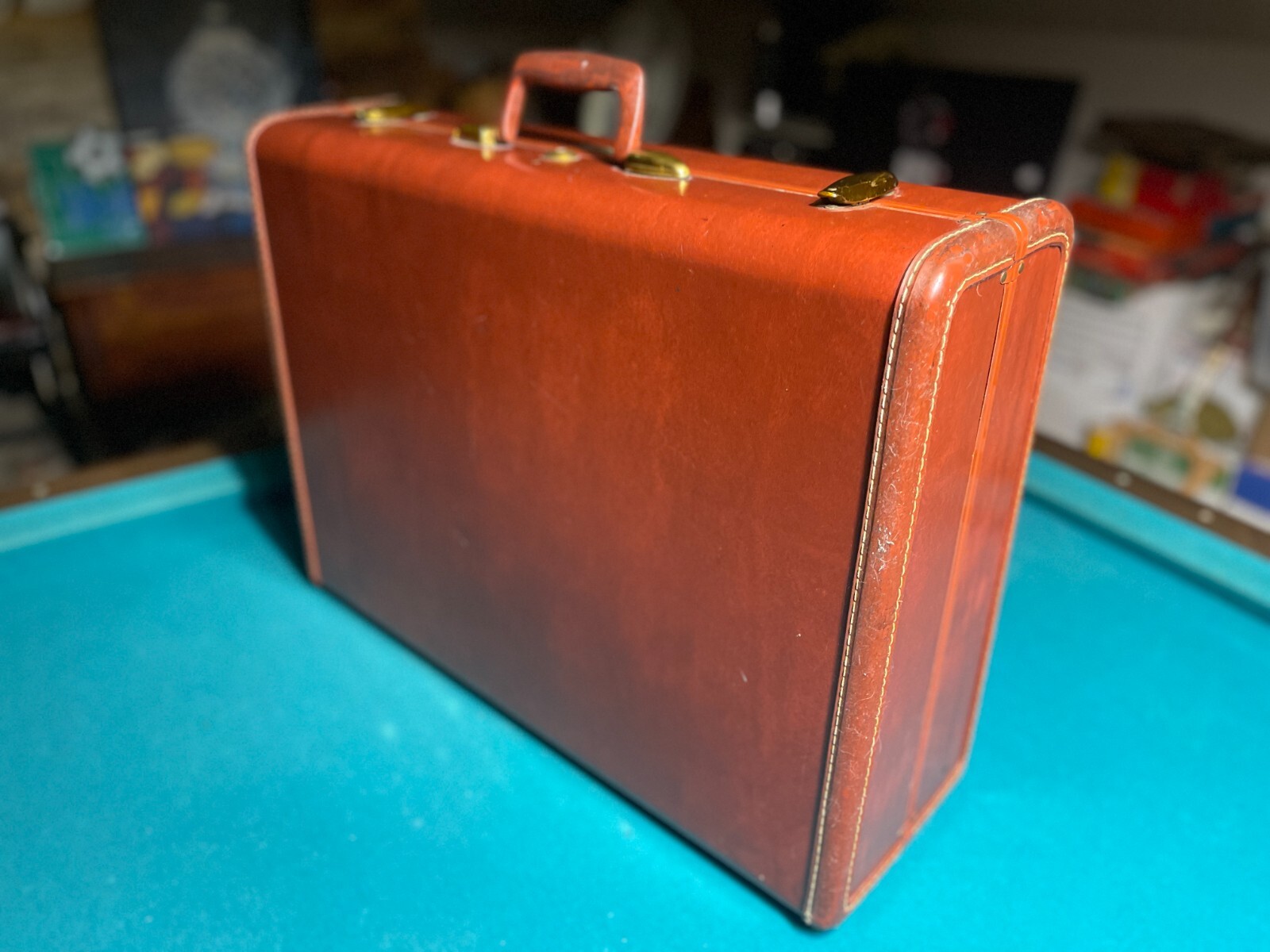 VINTAGE Samsonite 4935 Faux Leather Suitcase Luggage Gently Used Almost Mint
