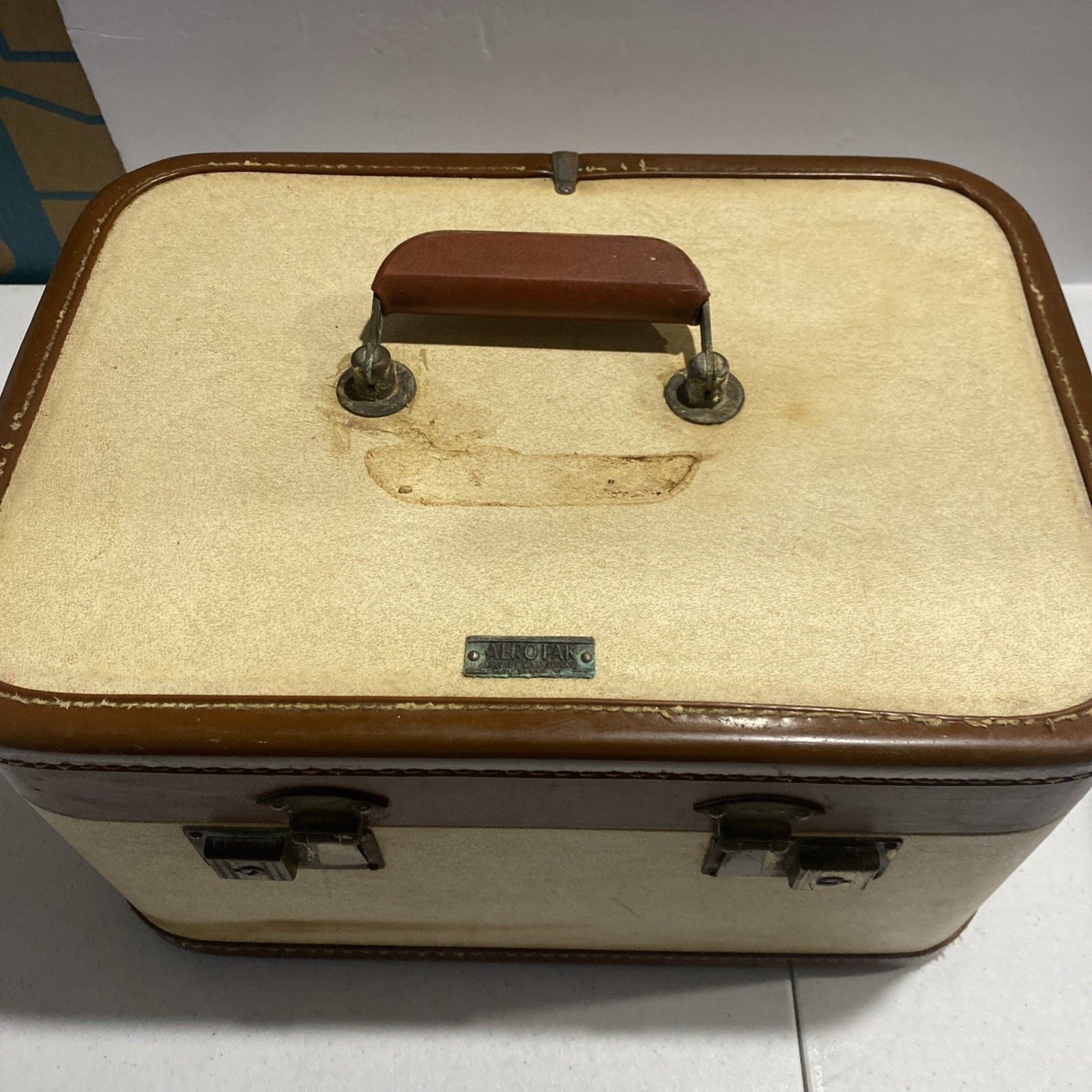 Aeropak Suitcase Vintage Luggage 14” X 10” -Height 8”